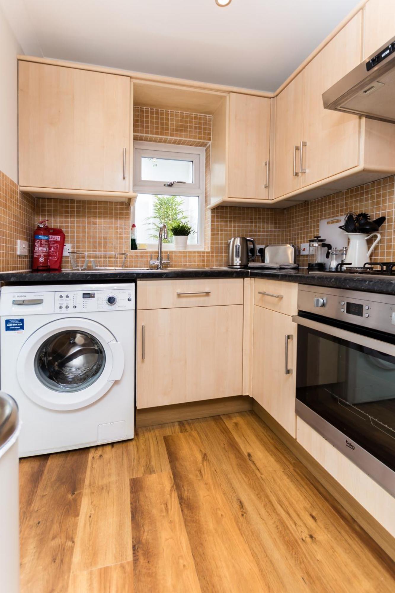Amazing 1bdr With Private Decked Garden, Fast Wifi Apartment London