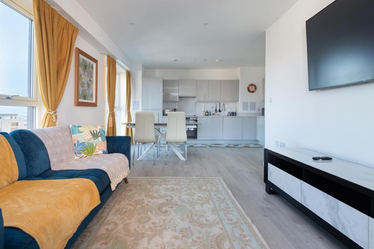 Luxury Effra Gardens, Canning Town 6 3bdr 2bth Appartamento *