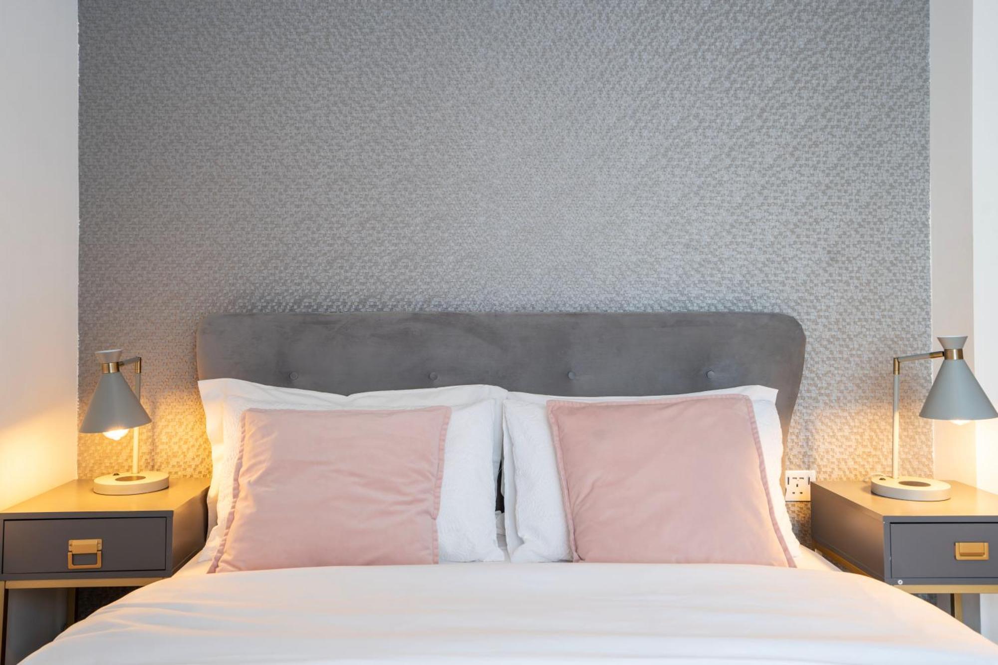 Kilburn By Dc London