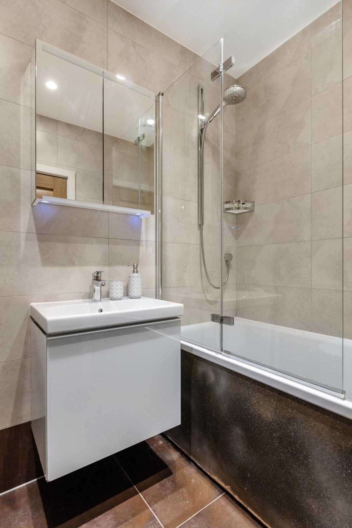 Appartamento 2br In Soho - Charlotte Street - Cityapartmentstay Londra