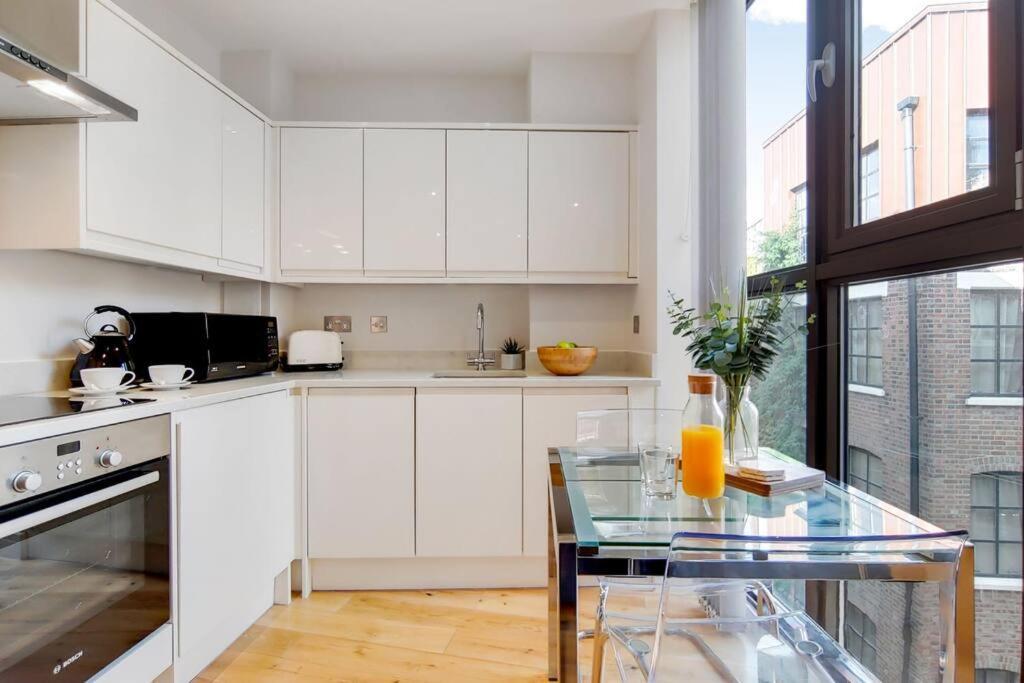Br5 - Beautiful Flat In Heart Of Borough Lägenhet London
