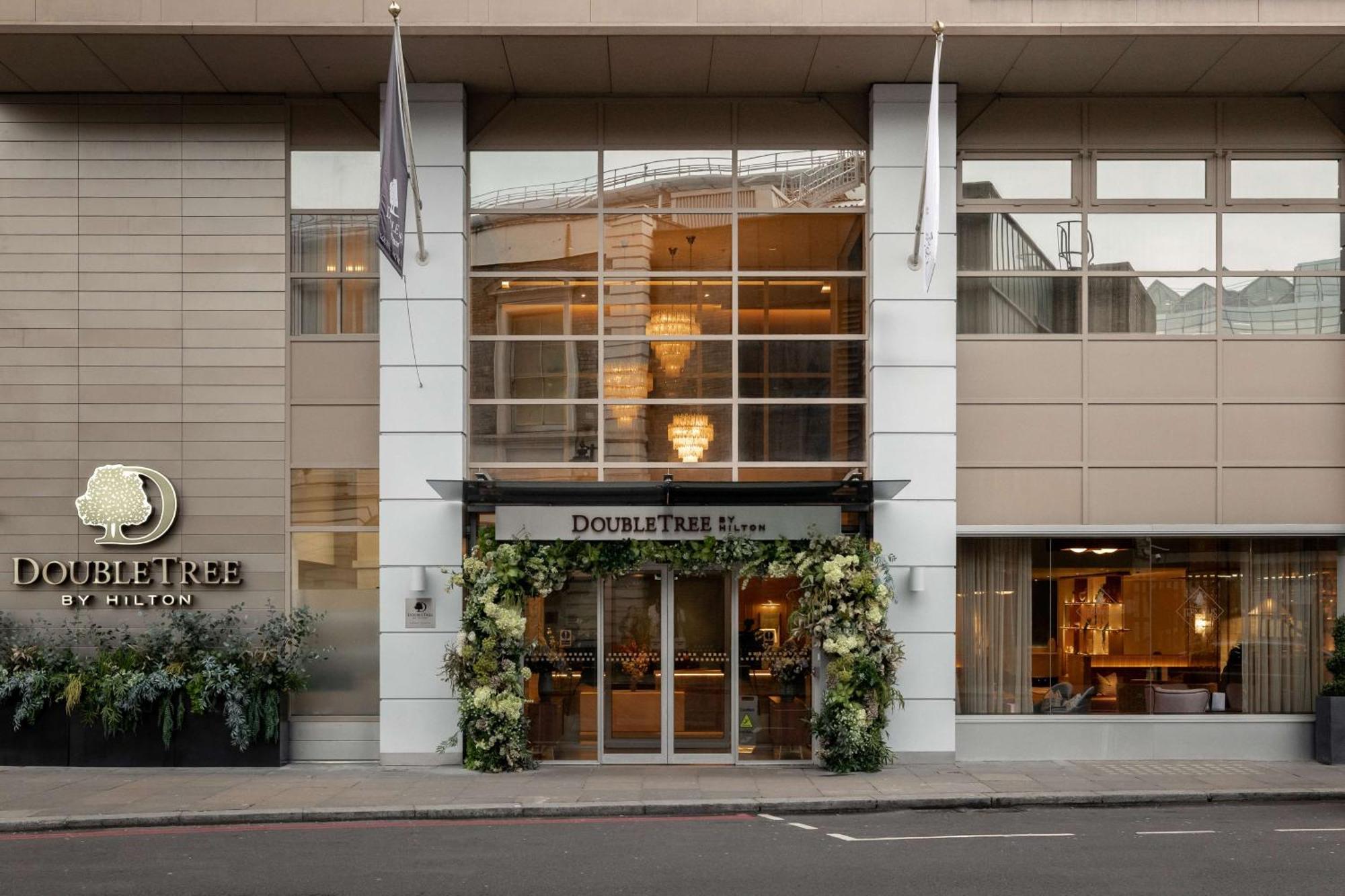 Doubletree By Hilton Victoria Hotell 4*