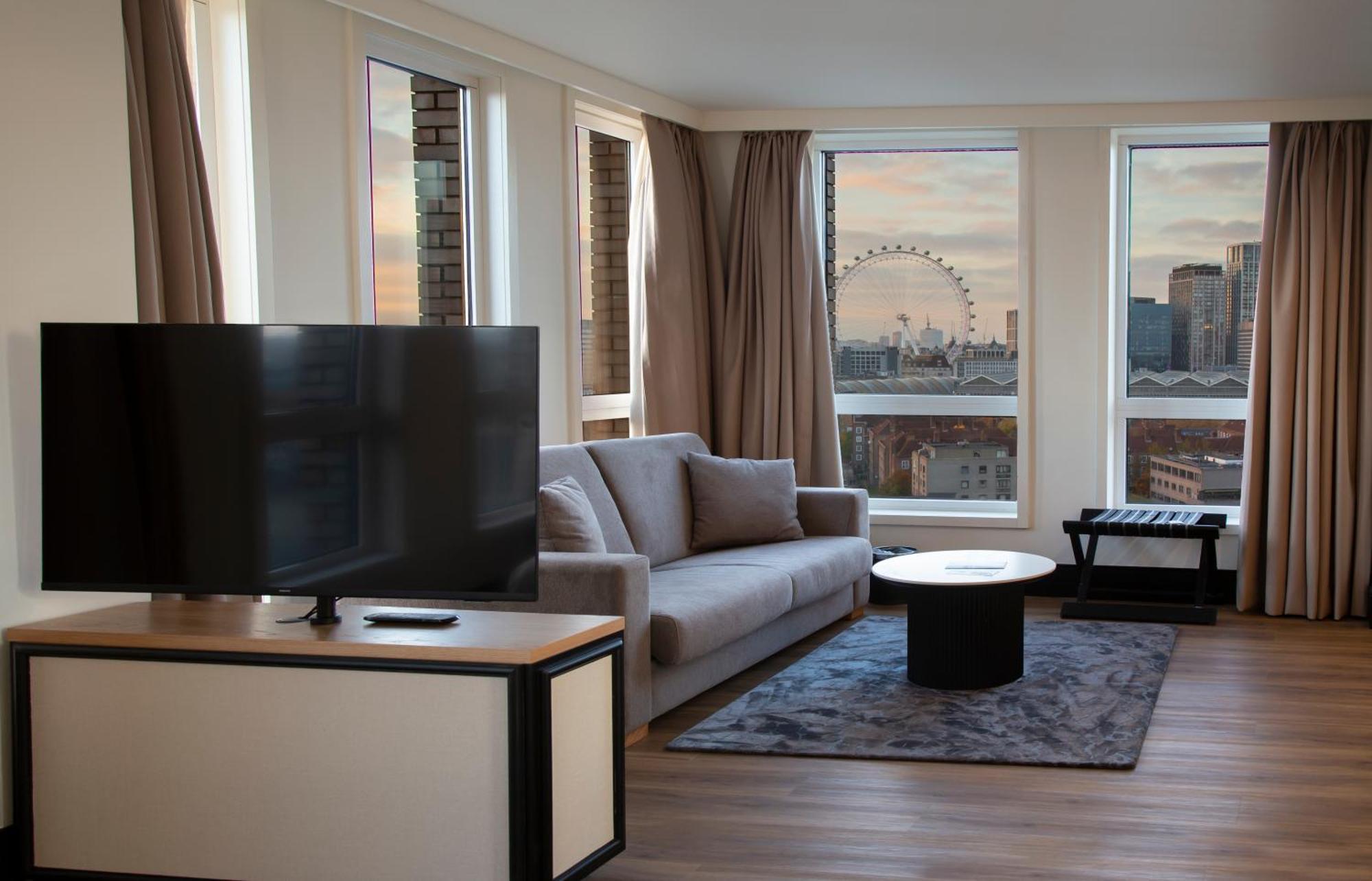 Hotel H10 Waterloo 4*