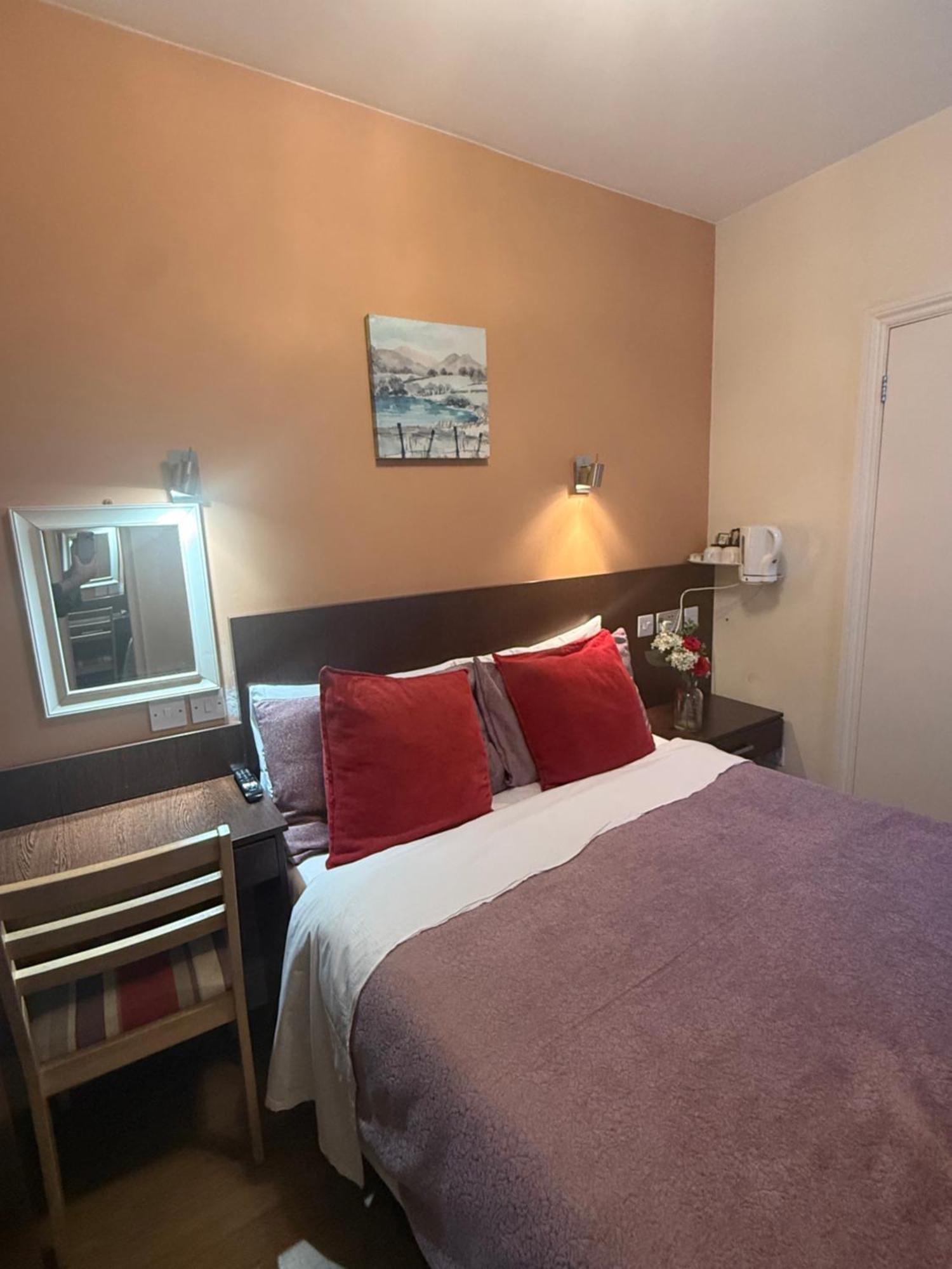 Hotell Albro House
