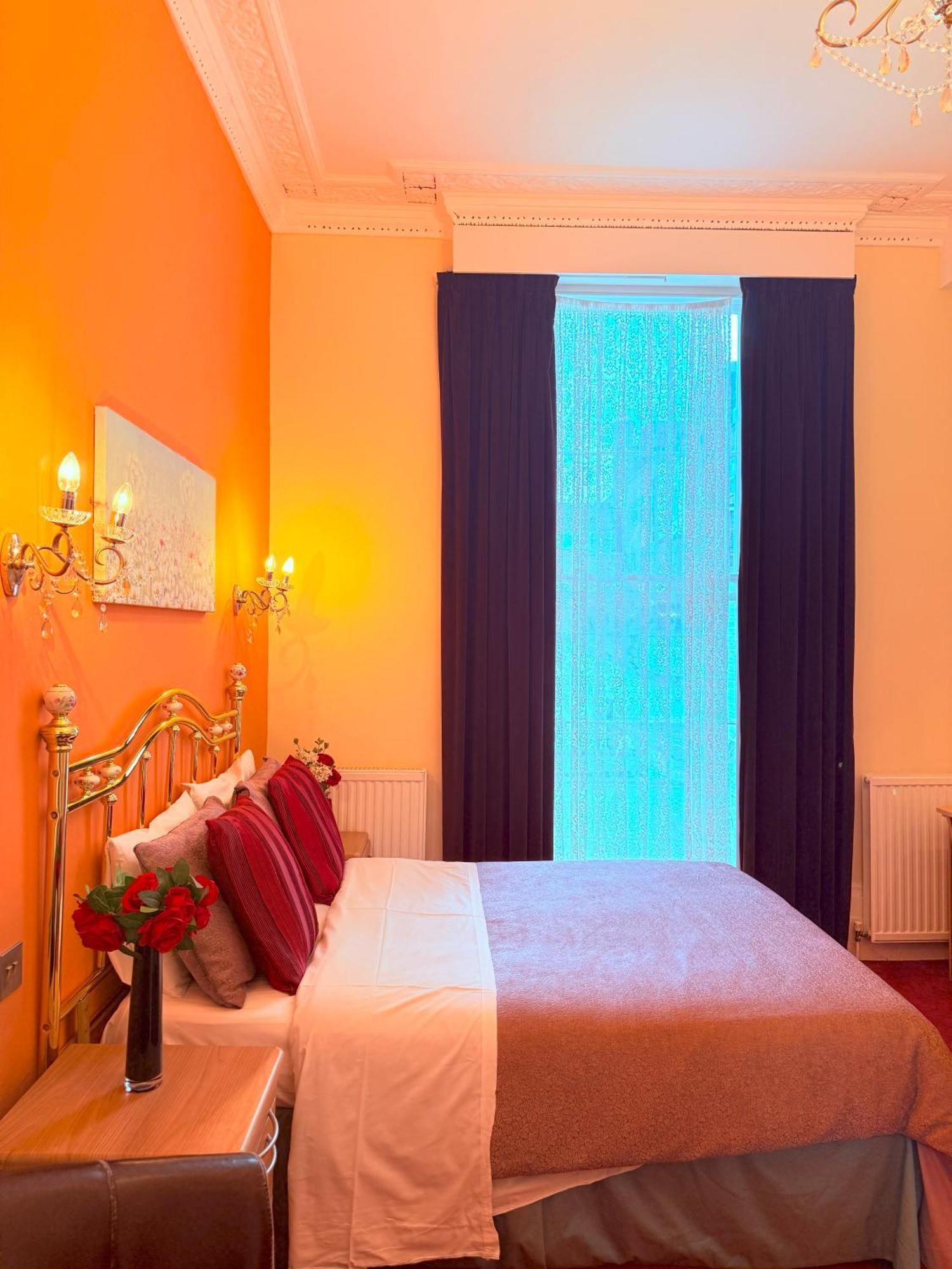 Hotell Albro House