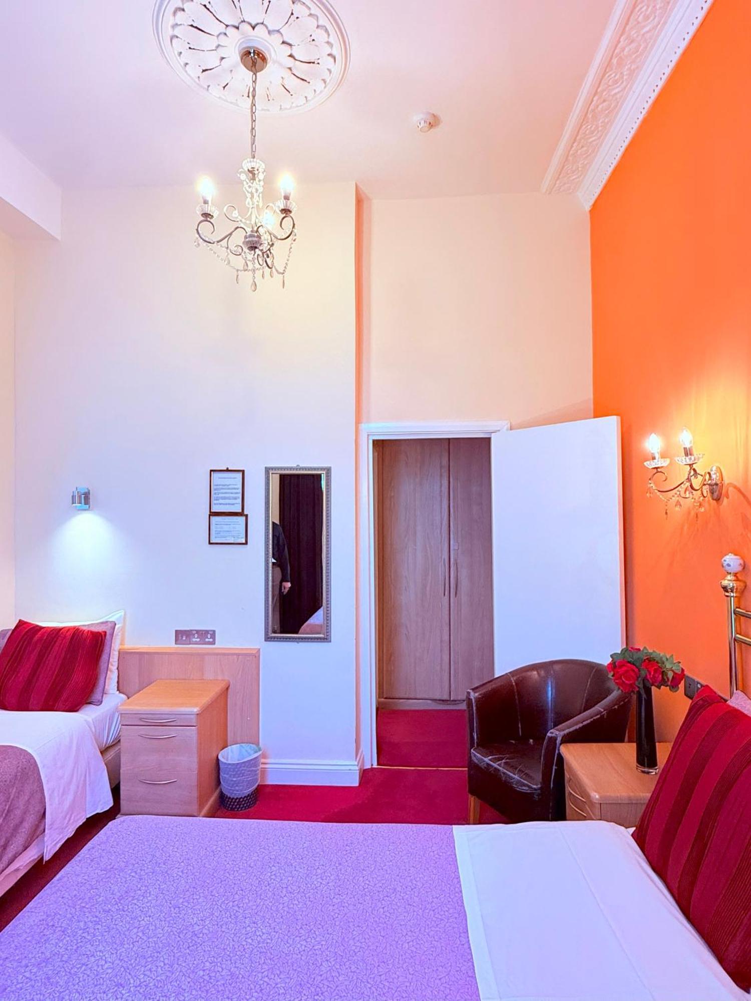 Albro House Hotell
