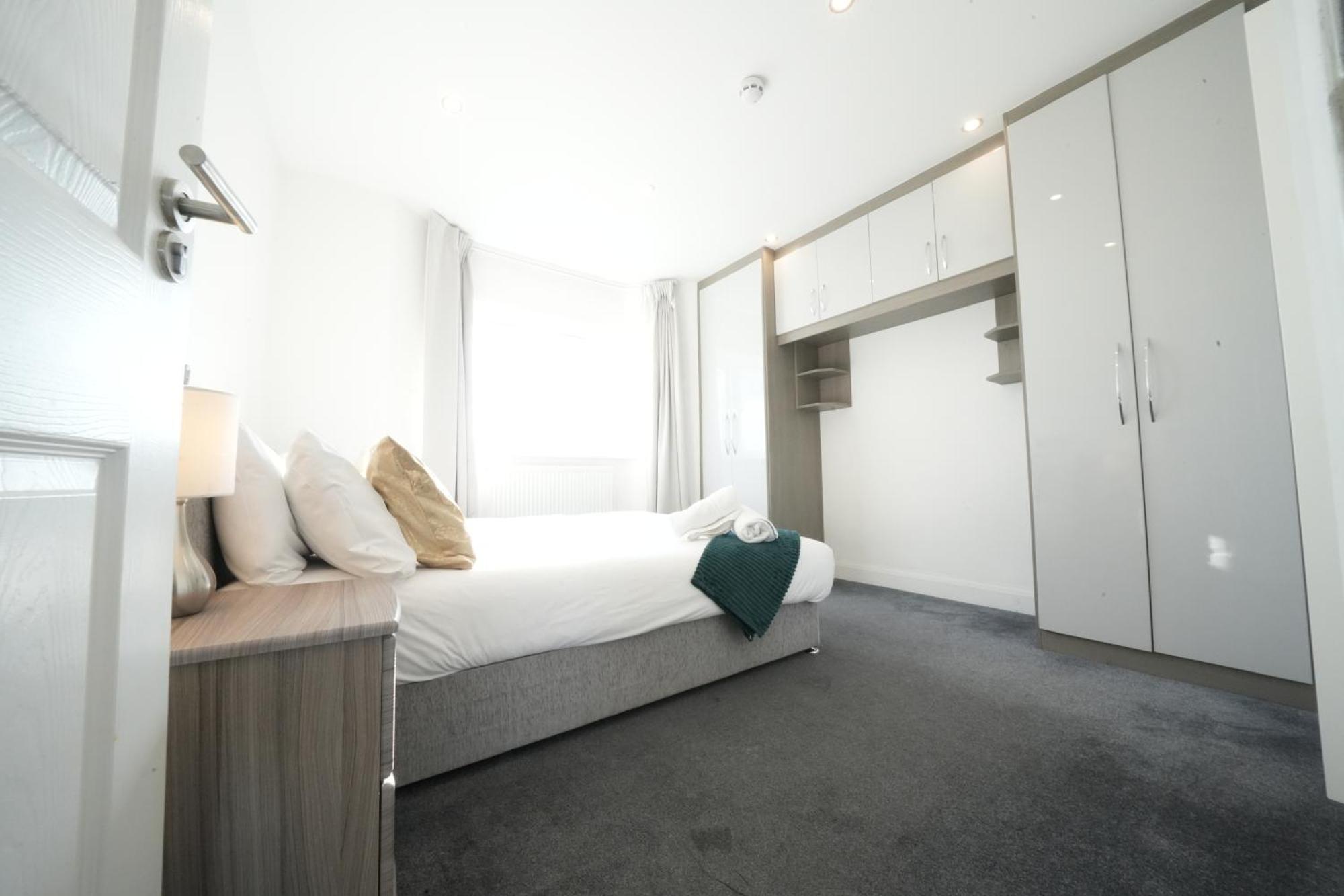 Appartamento Hatton Heathrow Airport- Free Parking-free Underground To And From Heathrow Airport Hatton Cross Picture-see Fast Hatton Cross To 30min *