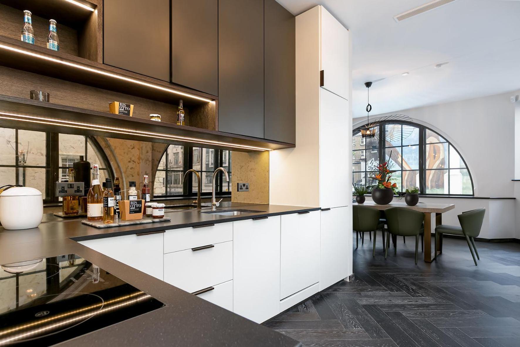 Shh! Oxford St Dream-come-true Fam Design Hot Spot * Londra