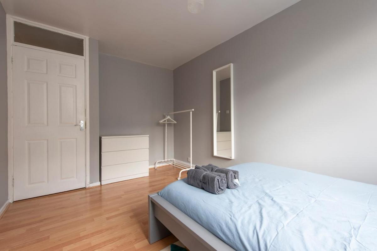 Lejlighed Lovely 2-bed 20 Mins To *