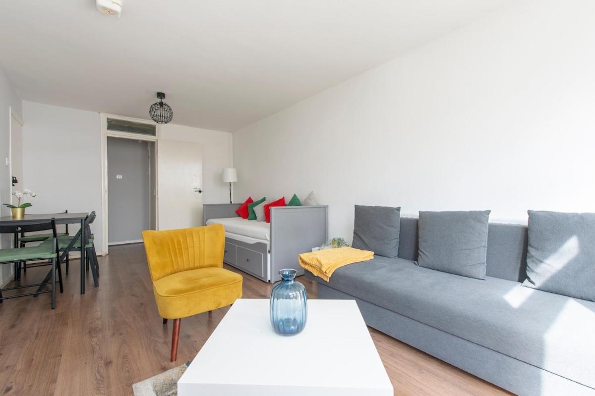 Lejlighed Lovely 2-bed 20 Mins To