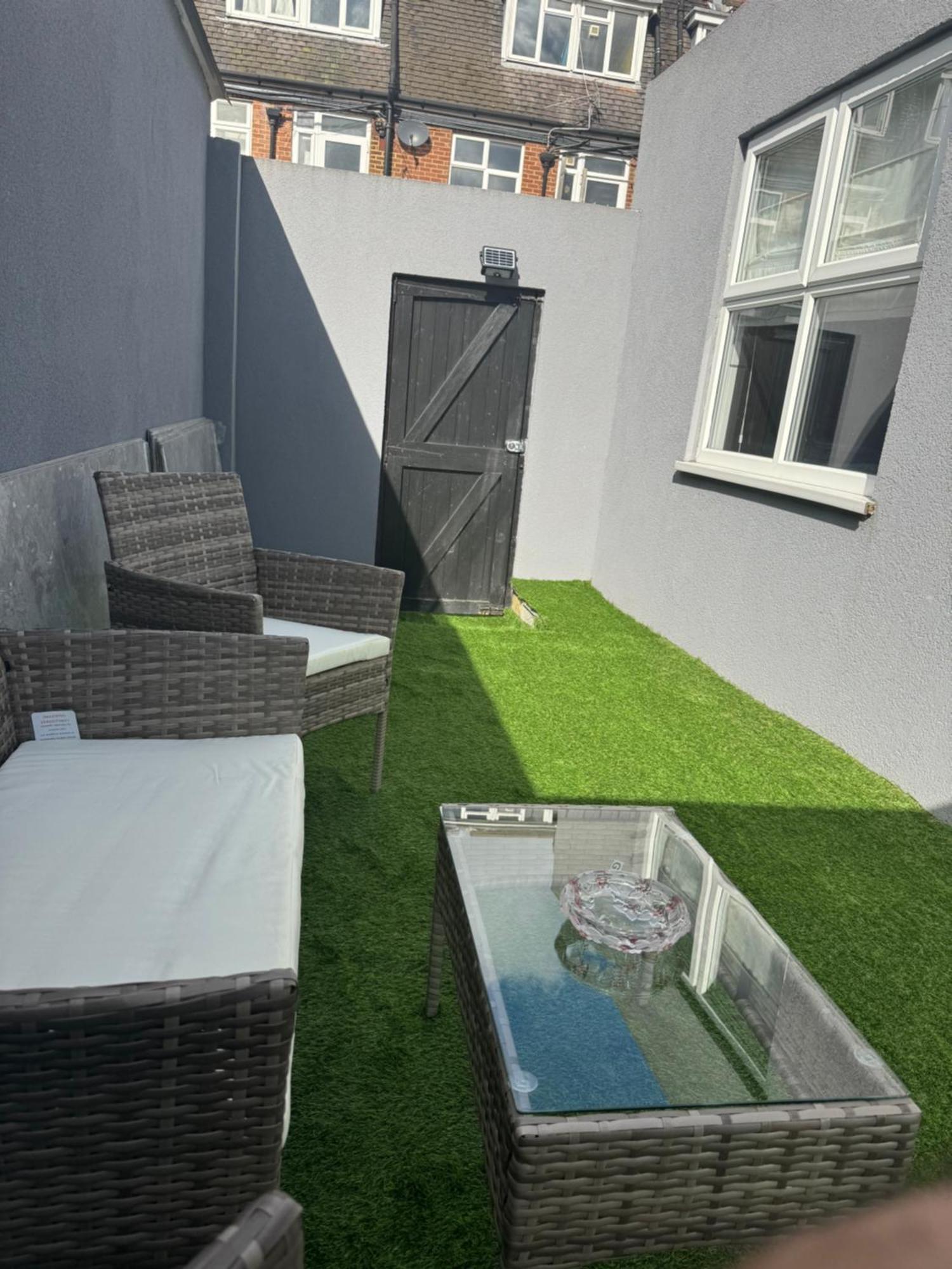 Newly Built Modern House With Free Parking Appartement *