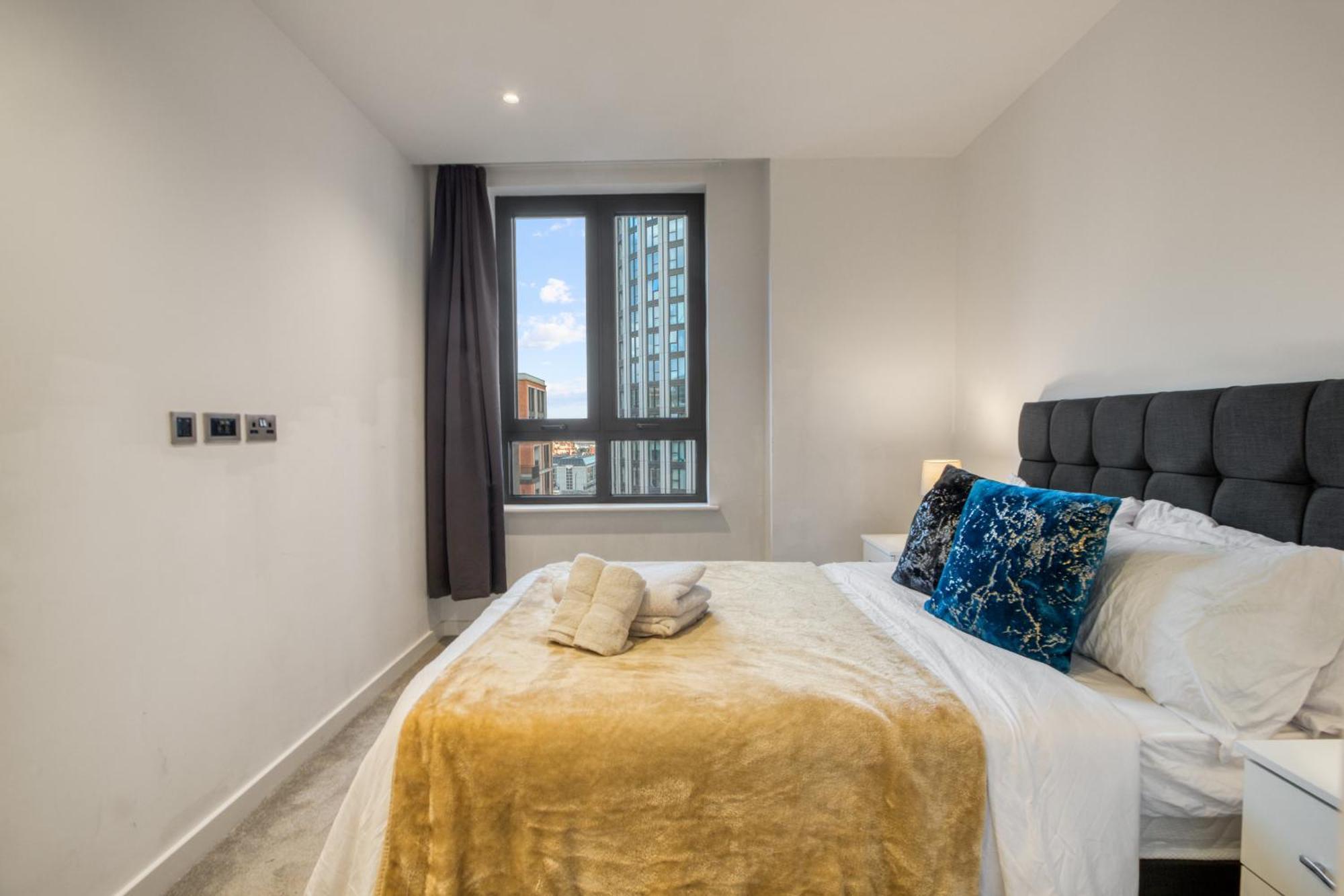 Apartment Hyde Park Luxury 2br 2ba Balcony London