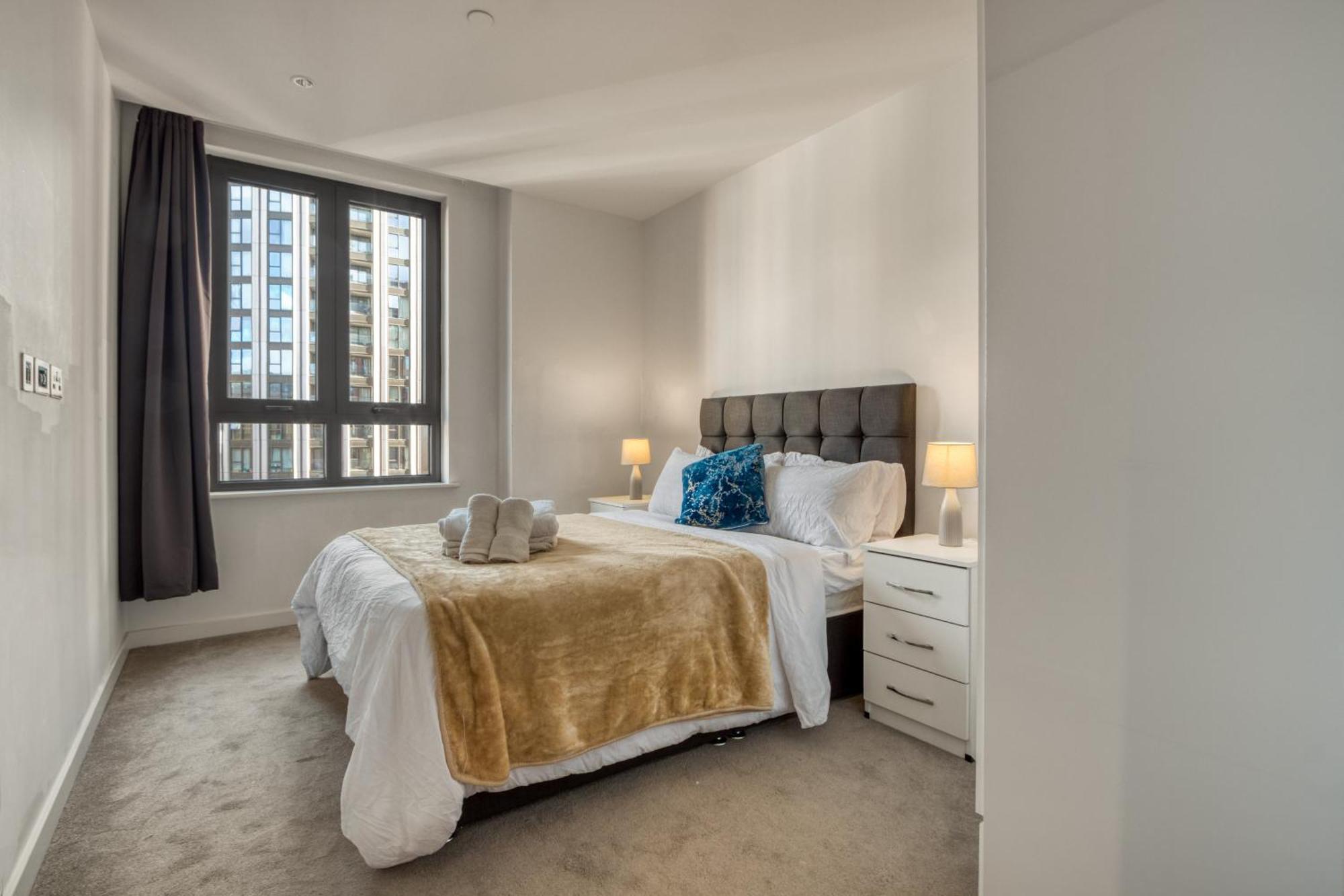 Apartment Hyde Park Luxury 2br 2ba Balcony