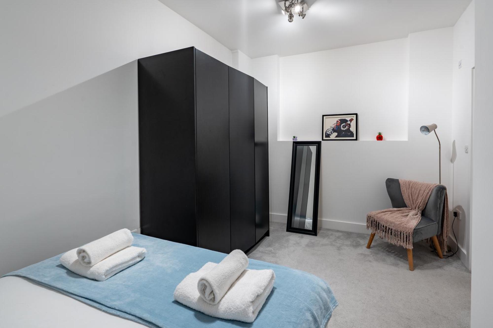 Stylish 3br Duplex In Vibrant Clerkenwell Apartment London