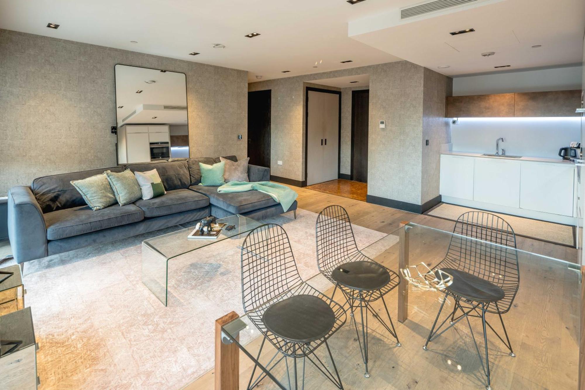 Leilighet Spectacular Brand New 2 Bedrooms And 2 Bathroom London
