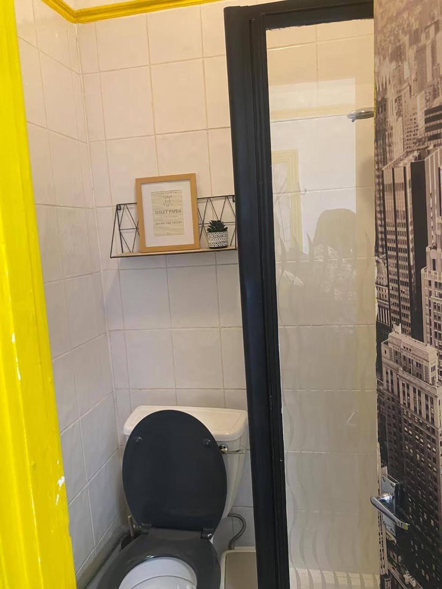 2 Guests - 20 Minutes To Apartment *