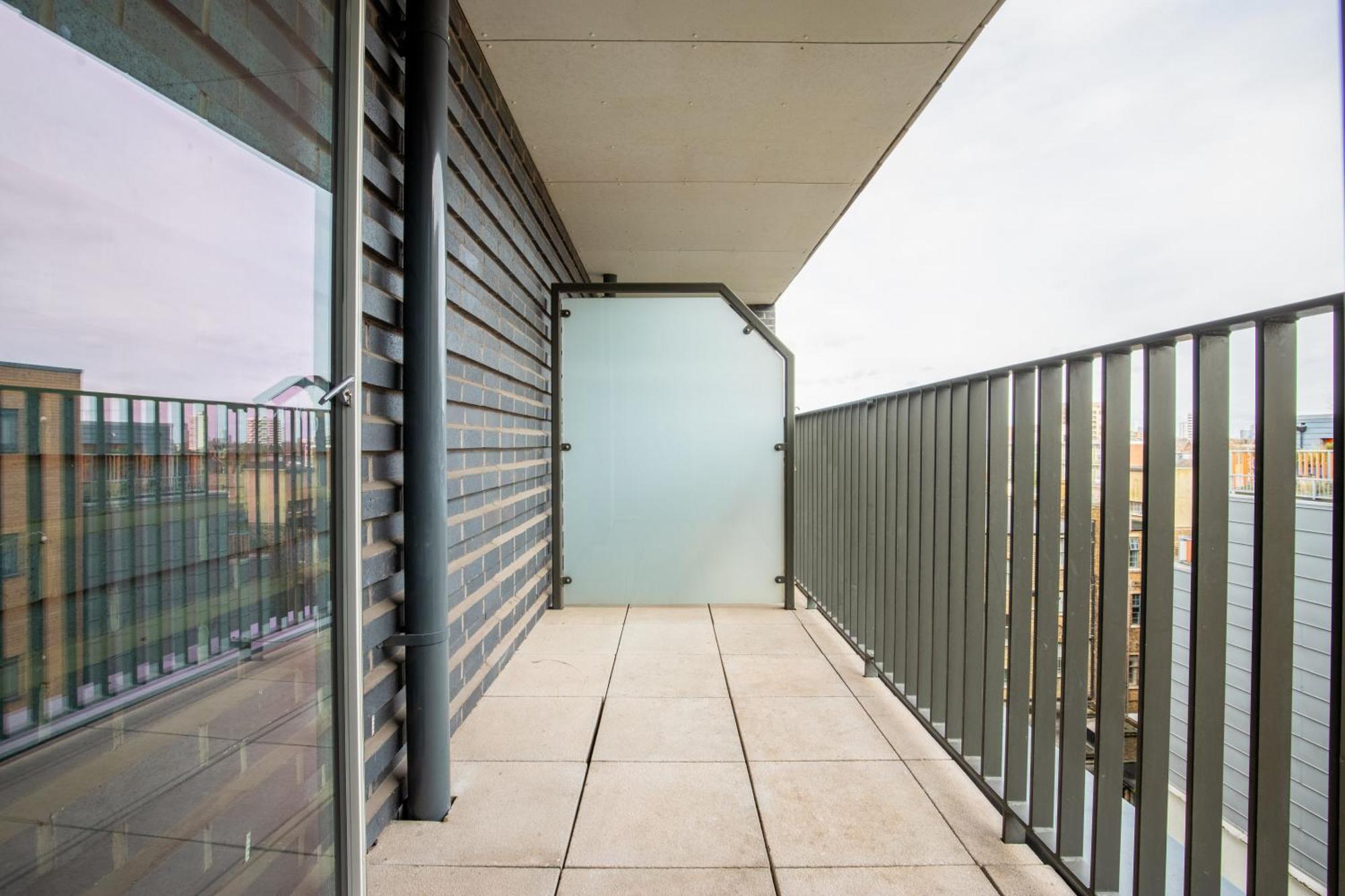 Londwell, Stylish Docklands Flat With Private Terrace Londen