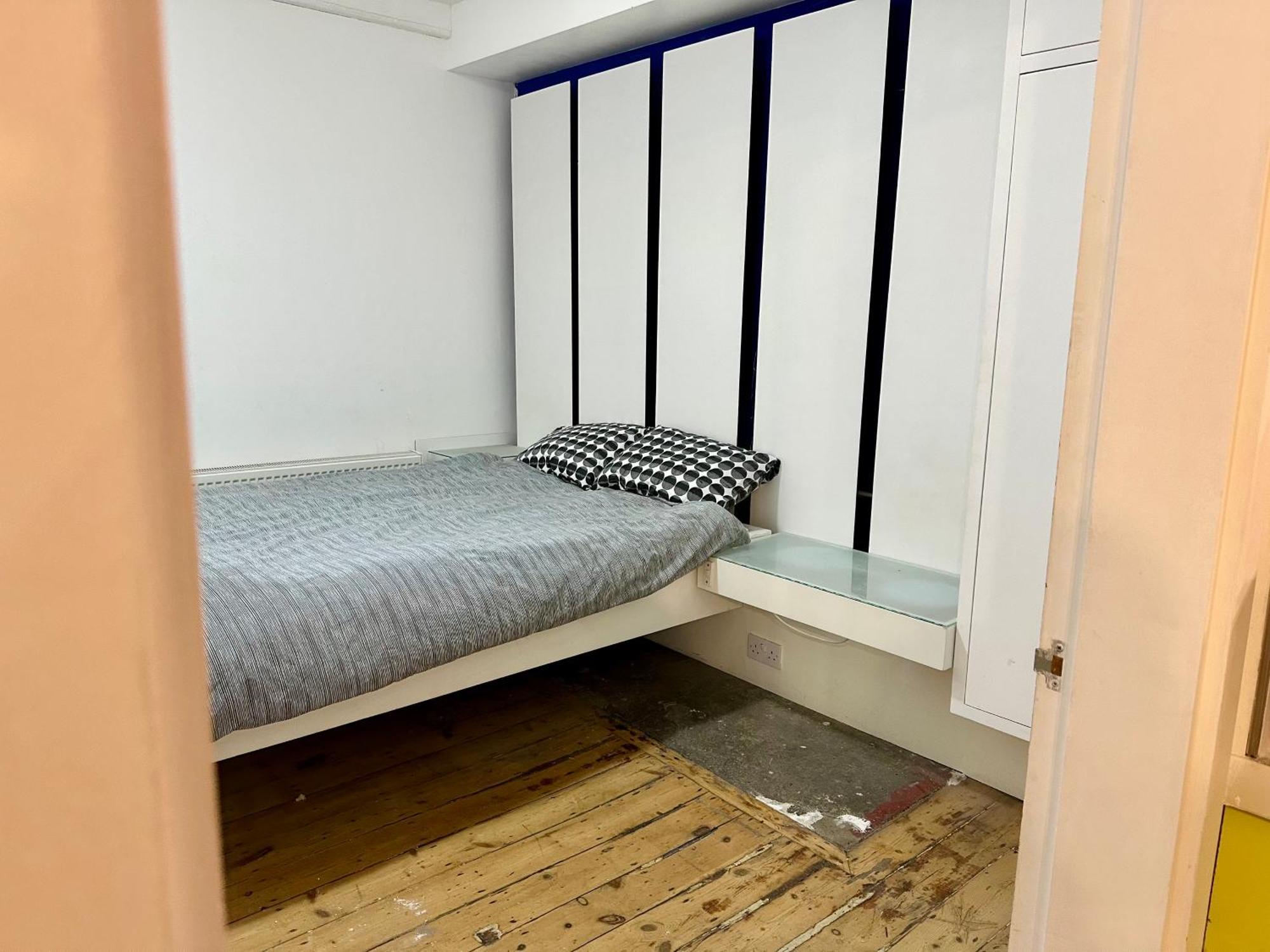 Bright Large Double Bedroom Flat Appartement