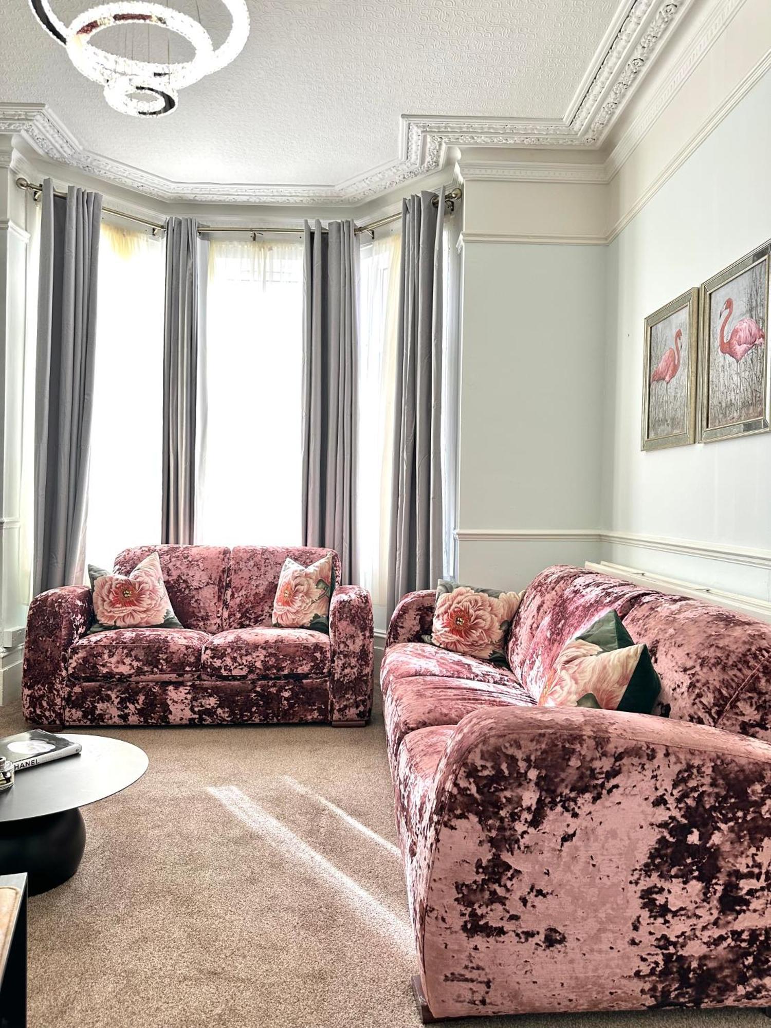 Privatunterkunft Luxe 4br Retreat London