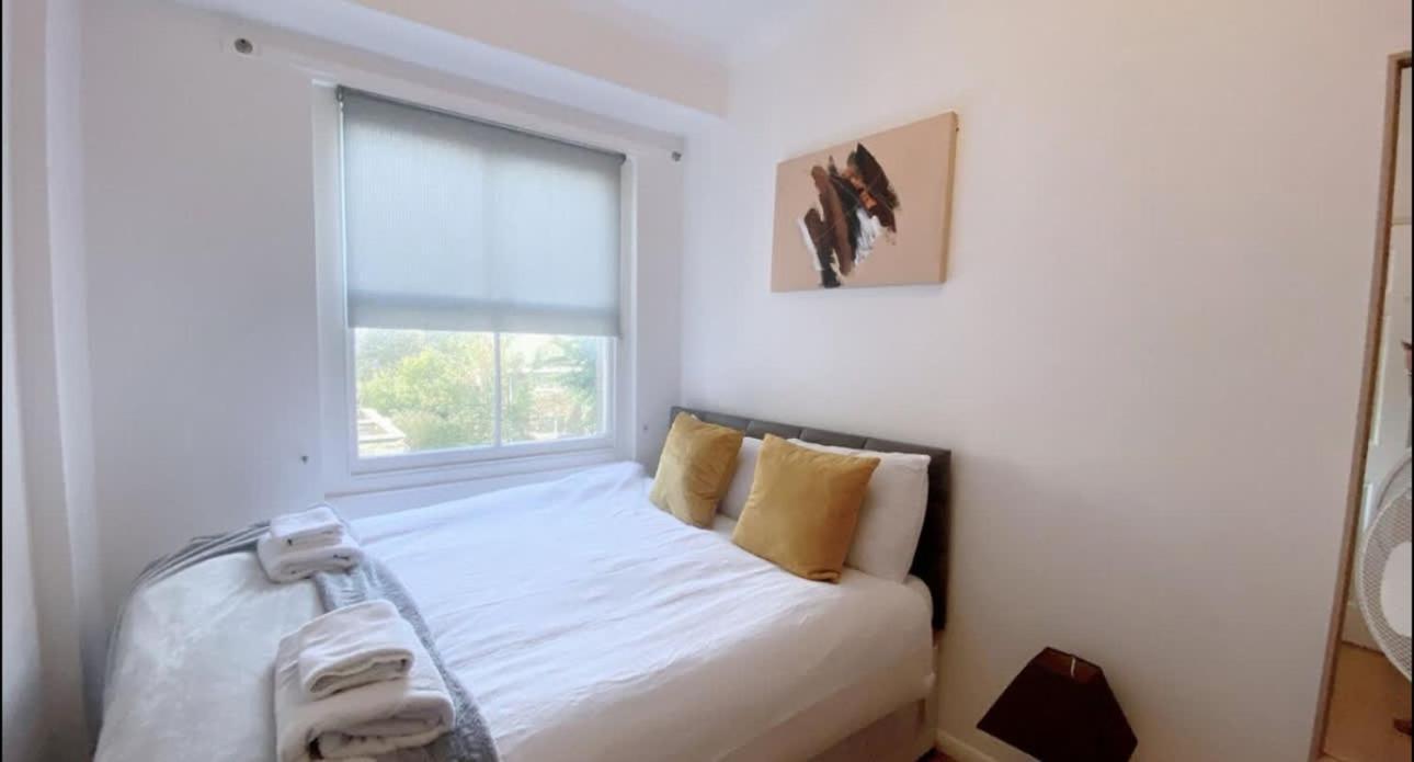 Luxury Two Bed Chelsea Retreat Apartment *