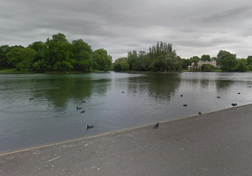 Spacious 2 Bed Flat In Swiss In Hampstead Lejlighed