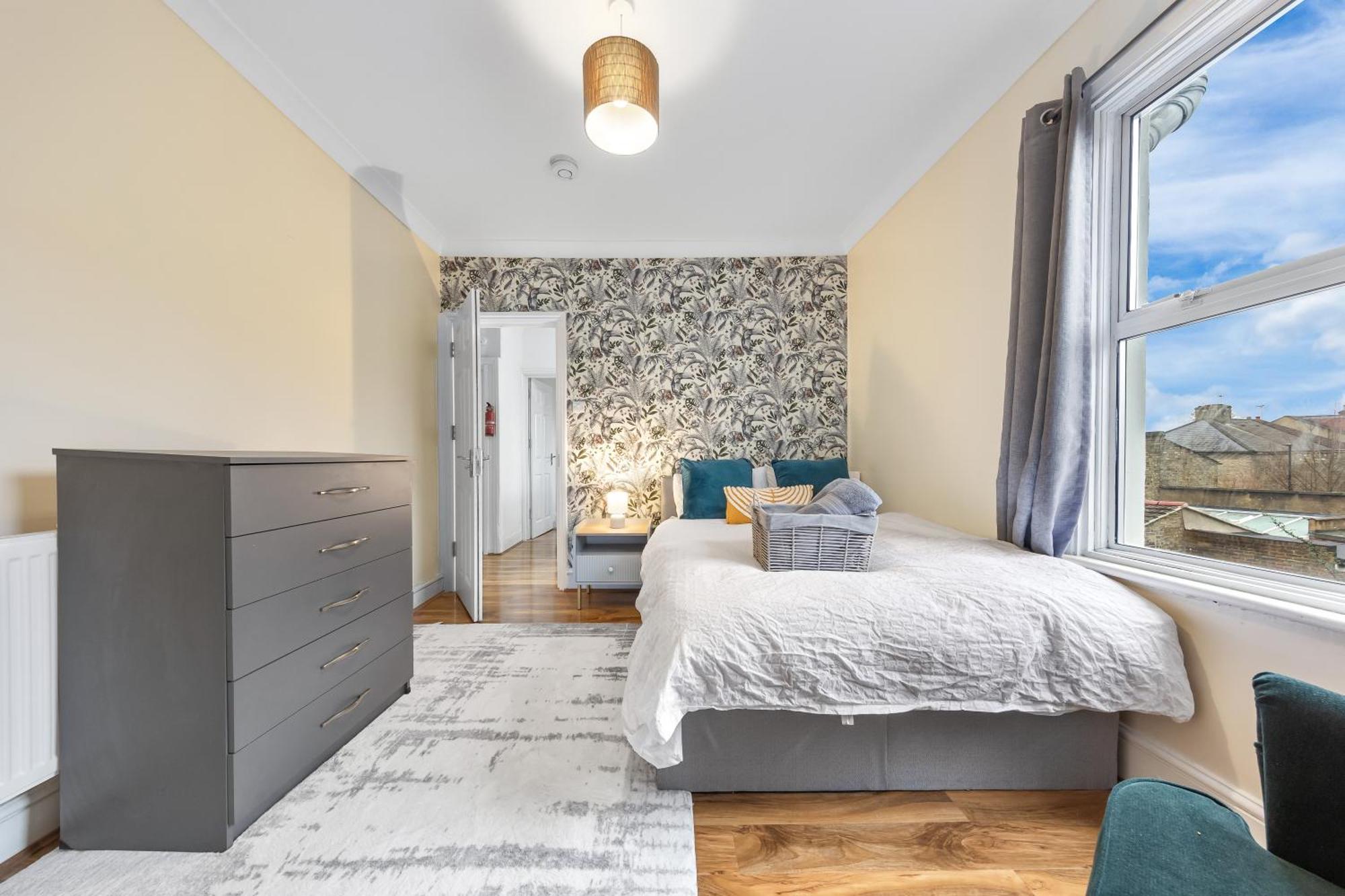 Séjour chez l'habitant Classy Shared With Private Bedroom Near Tube - Bedroom3 *