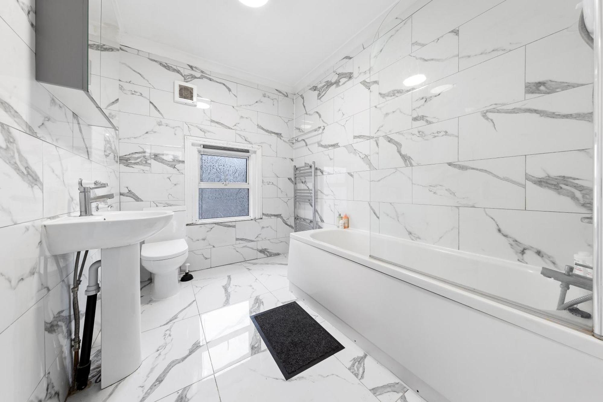 Séjour chez l'habitant Classy Shared With Private Bedroom Near Tube - Bedroom3 Londres