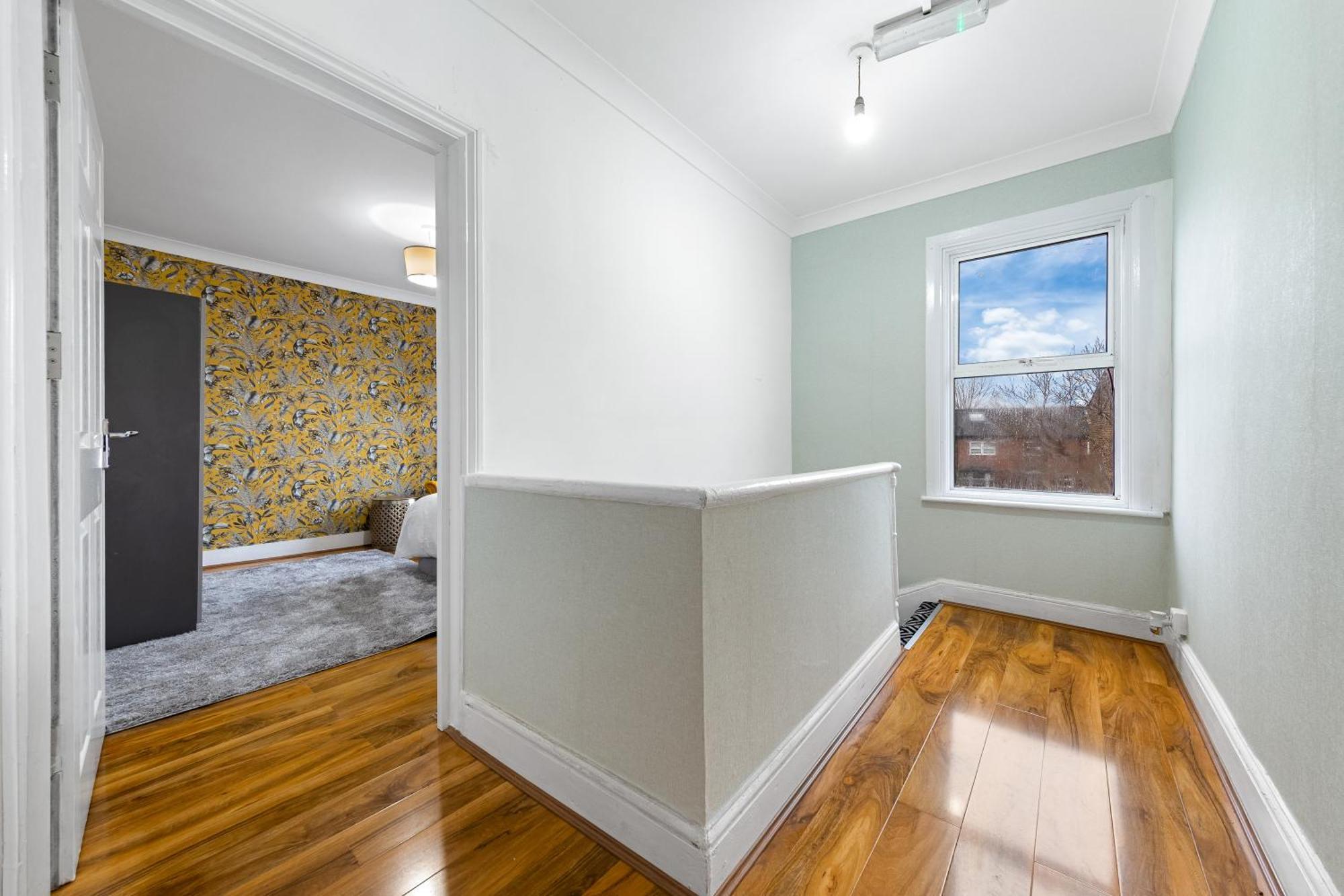 Classy Shared With Private Bedroom Near Tube - Bedroom3 Séjour chez l'habitant Londres