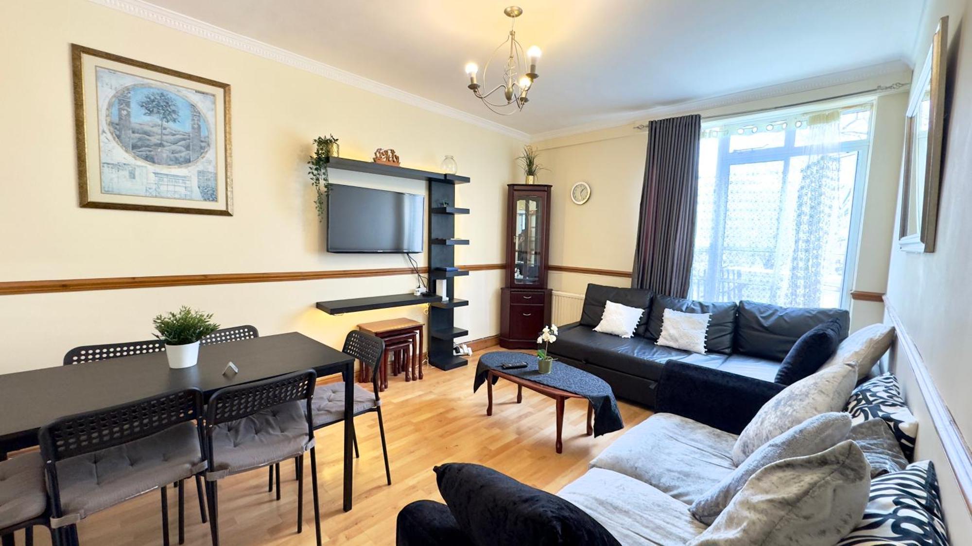 The Queens Palace 1 Bedroom By Wild London