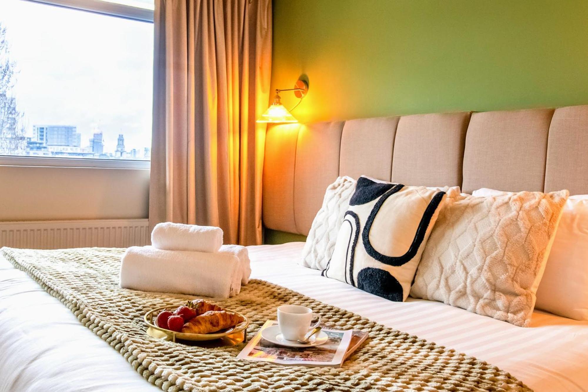 2br Flat King Bed 4 Min To Dlr Easy Access Appartamento *