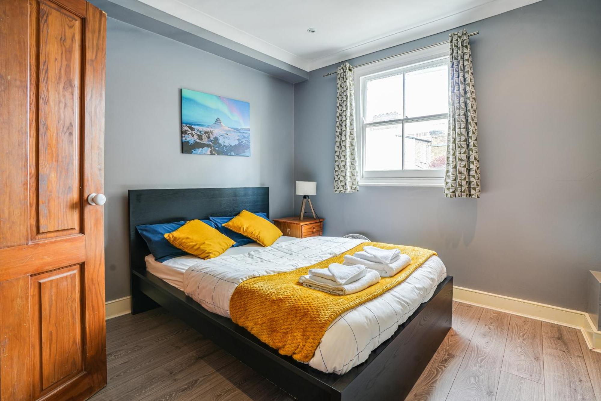 Elegant 3br Luxury Super Large Flat With Jacuzzi London