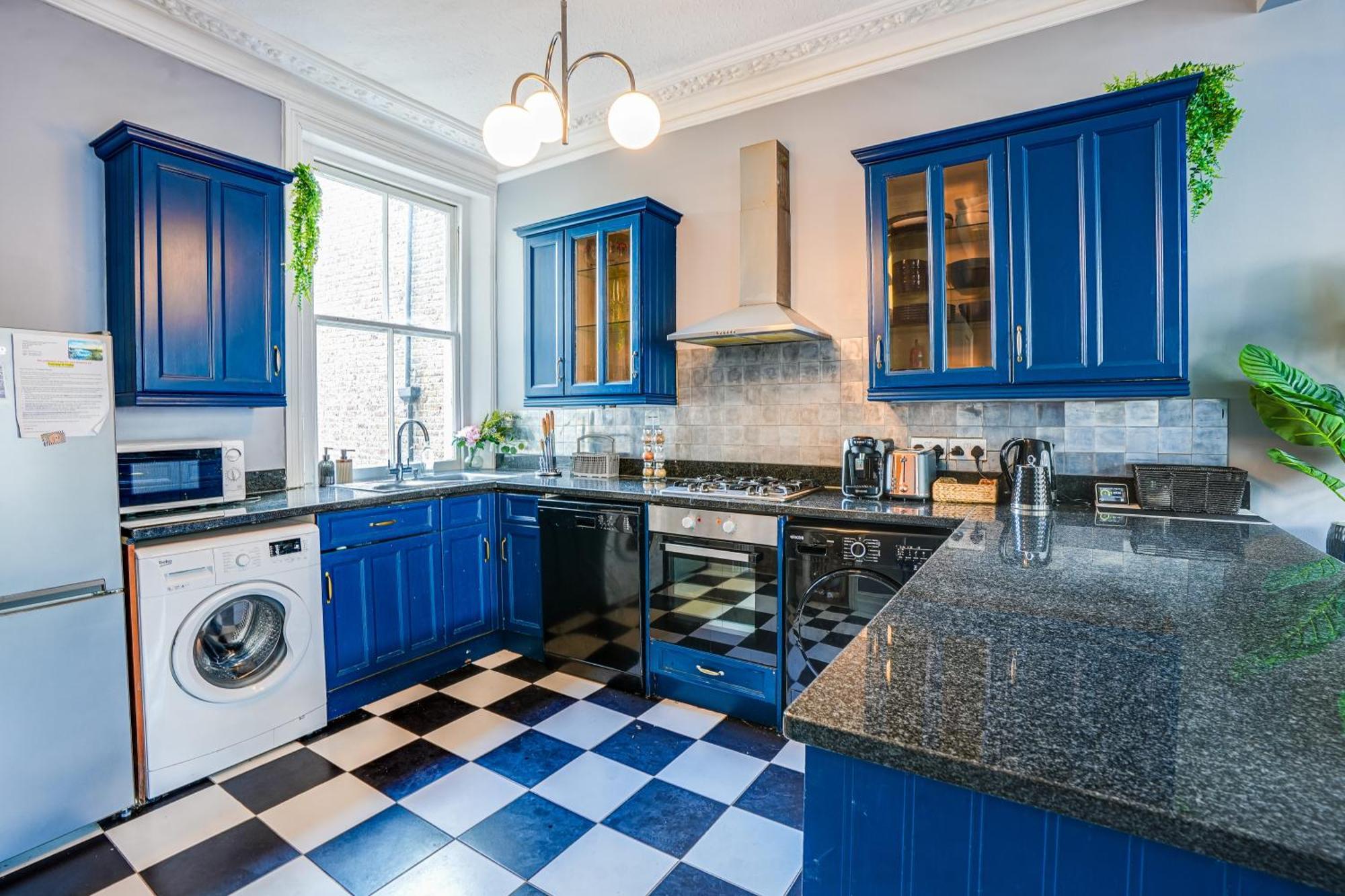 Elegant 3br Luxury Super Large Flat With Jacuzzi London