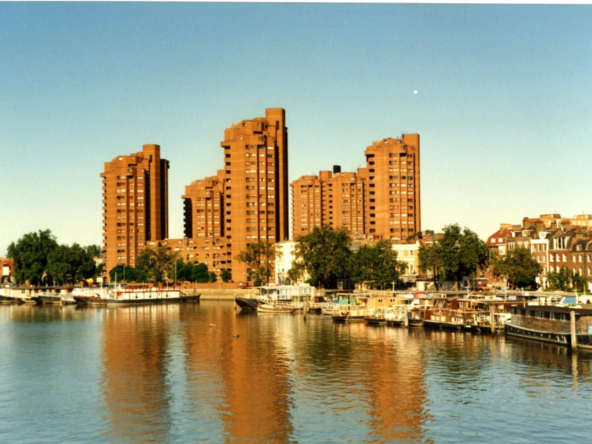 Chelsea Riverside 1-bed Flat Apartment