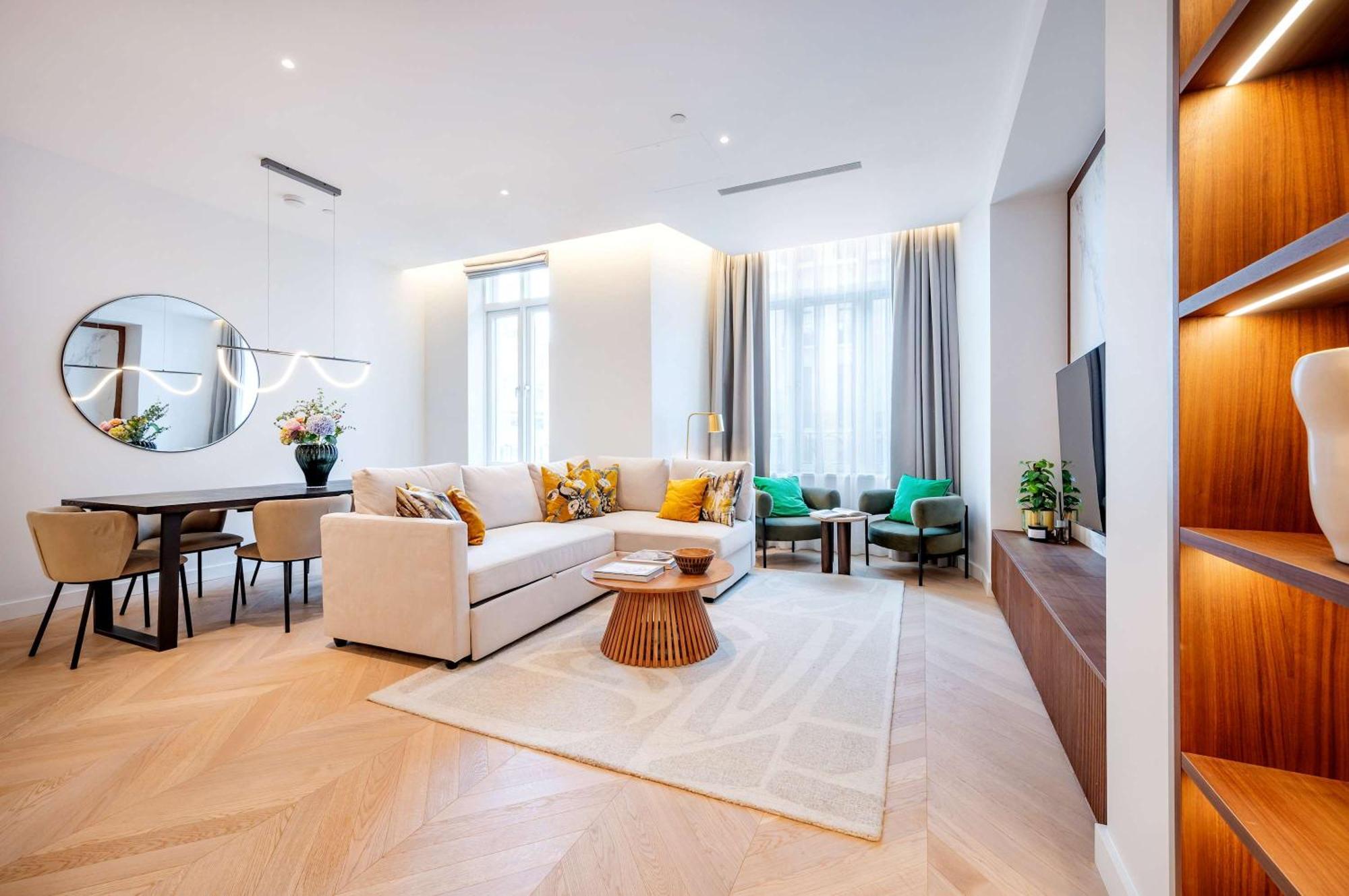 The Heart Of Fitzrovia Beautiful 2 Bed 3 Bath Apartment