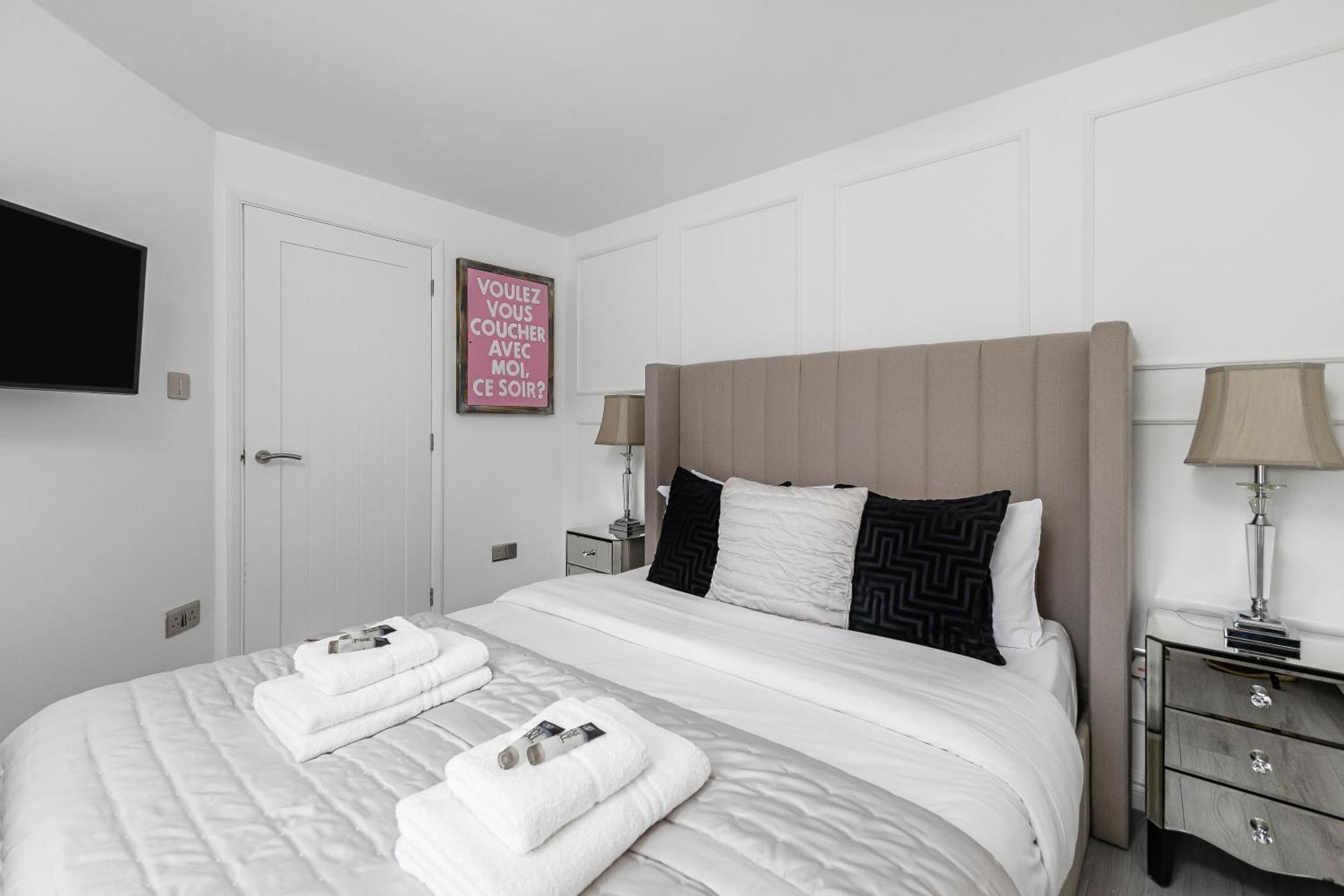 Lejlighed New! Modern 1-br House With Patio & Hottub , Chiswick