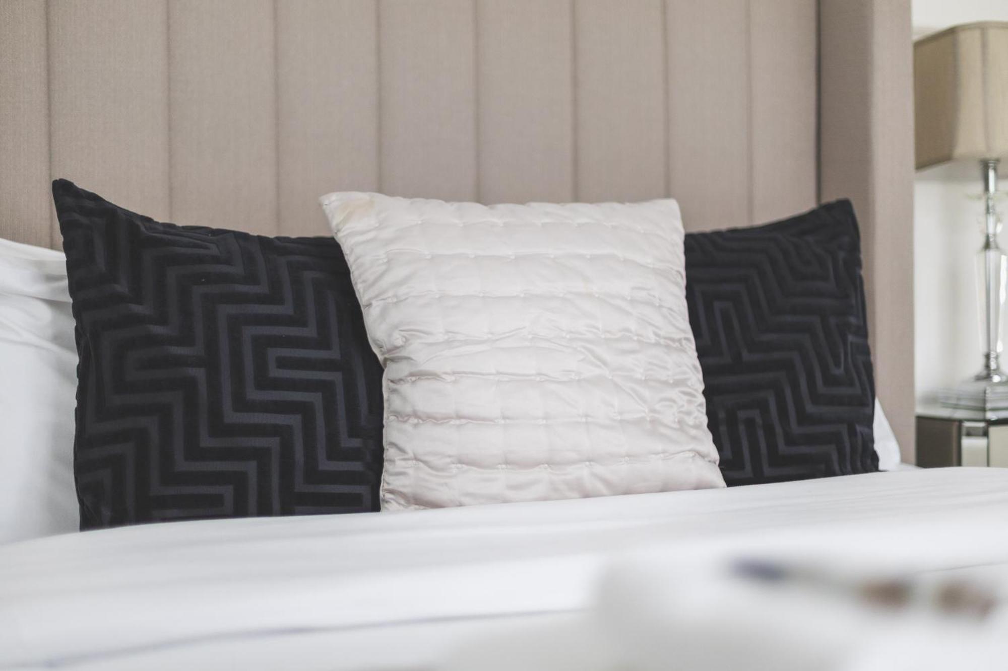 New! Modern 1-br House With Patio & Hottub , Chiswick Lejlighed London