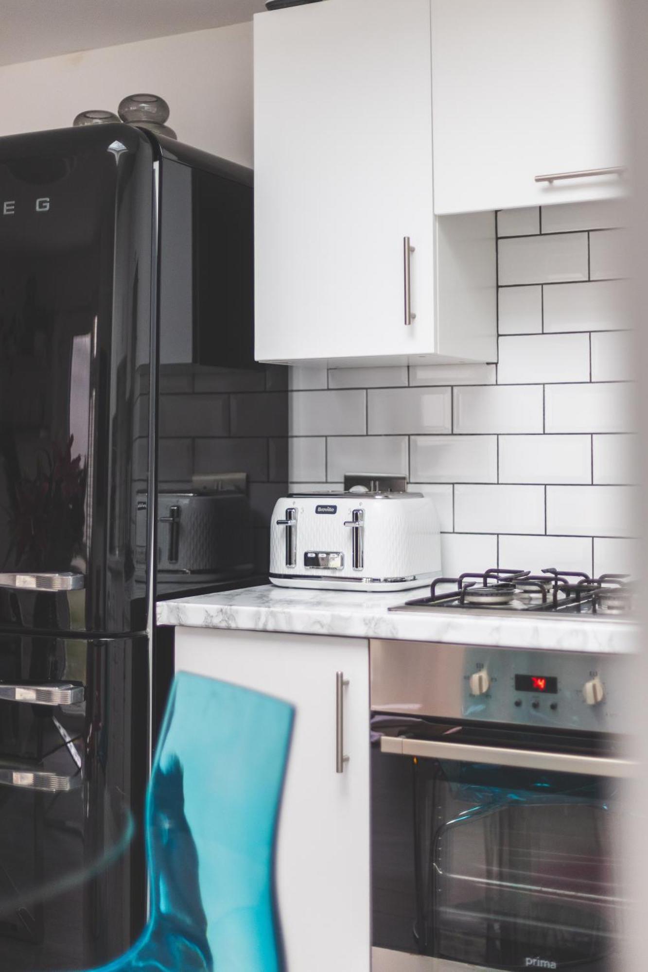 Lejlighed New! Modern 1-br House With Patio & Hottub , Chiswick *