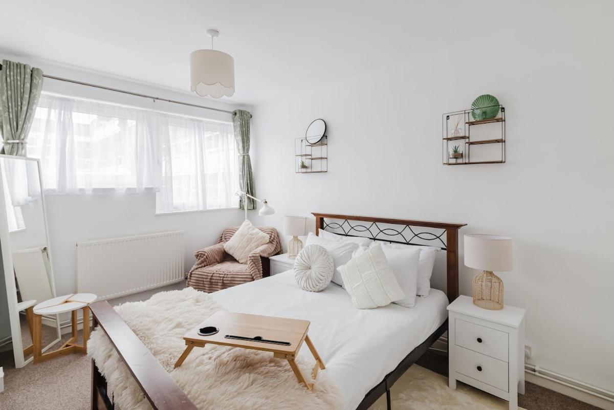 Spacious 3-bed Near Shoreditch With Parking London