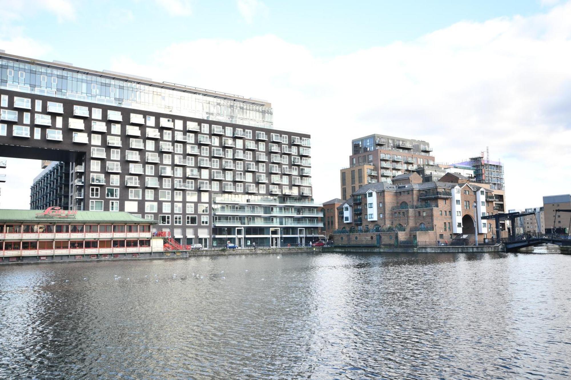 Comfortable 2 Bedroom Flat With Great View Near Canary Wharf * London