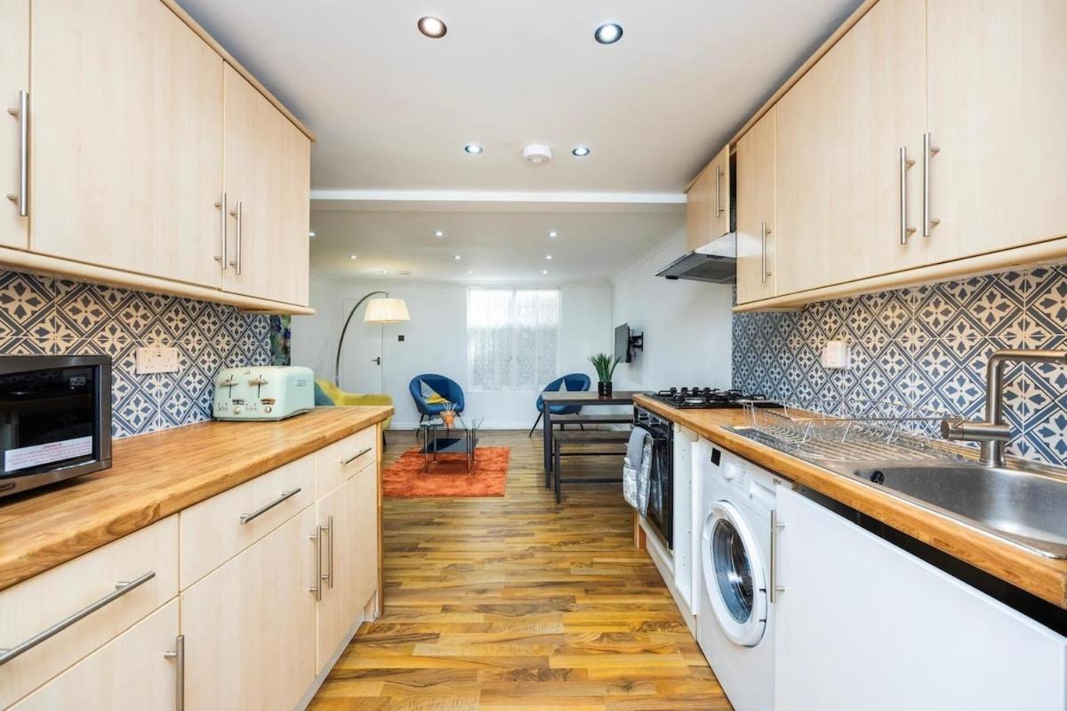 Stylish 2-bedroom In The Aldgate