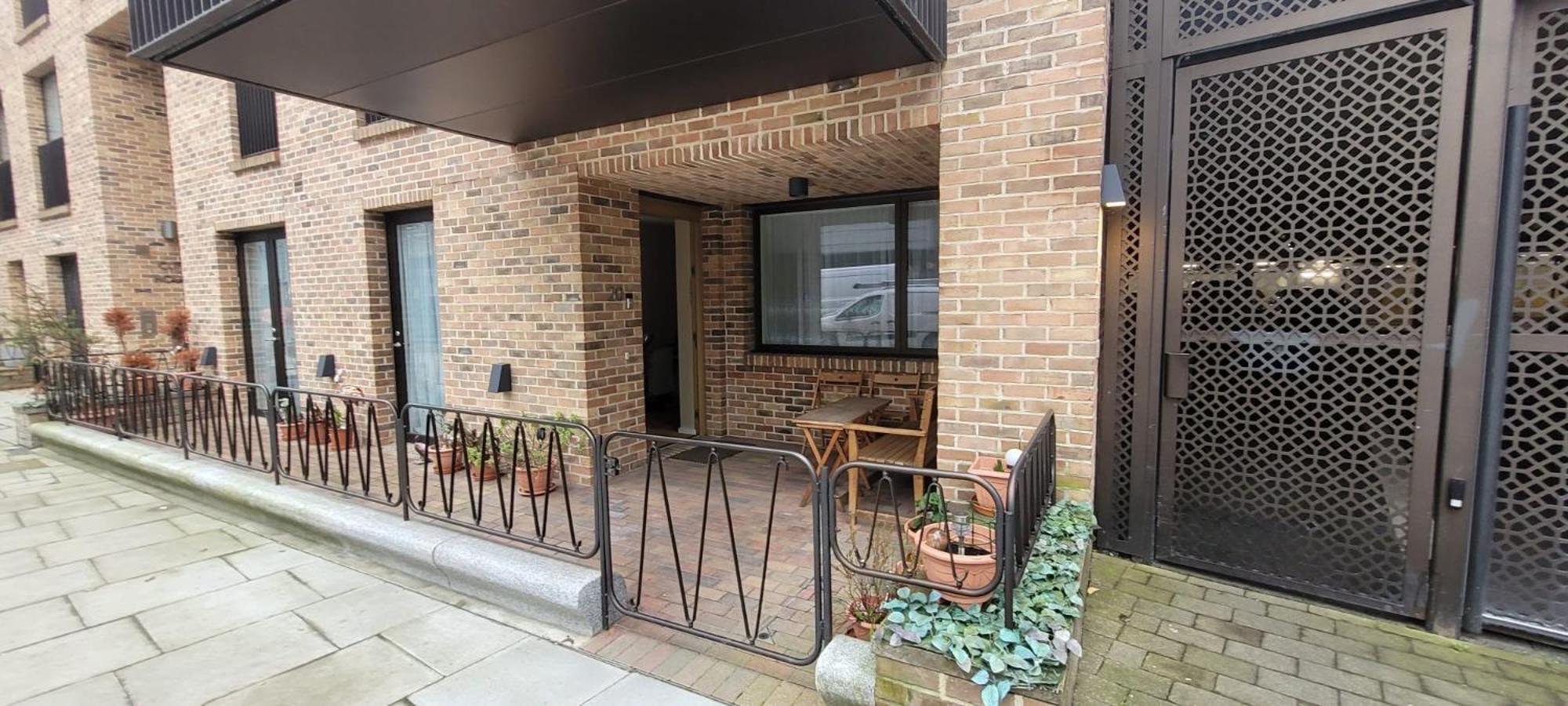 Double In Hoxton Homestay London