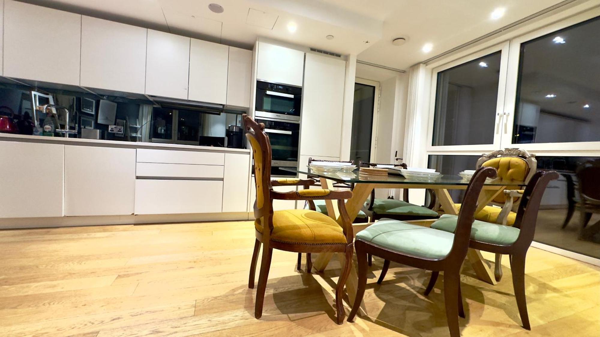 Luxury 3 Bedroom By Wild Apartment *