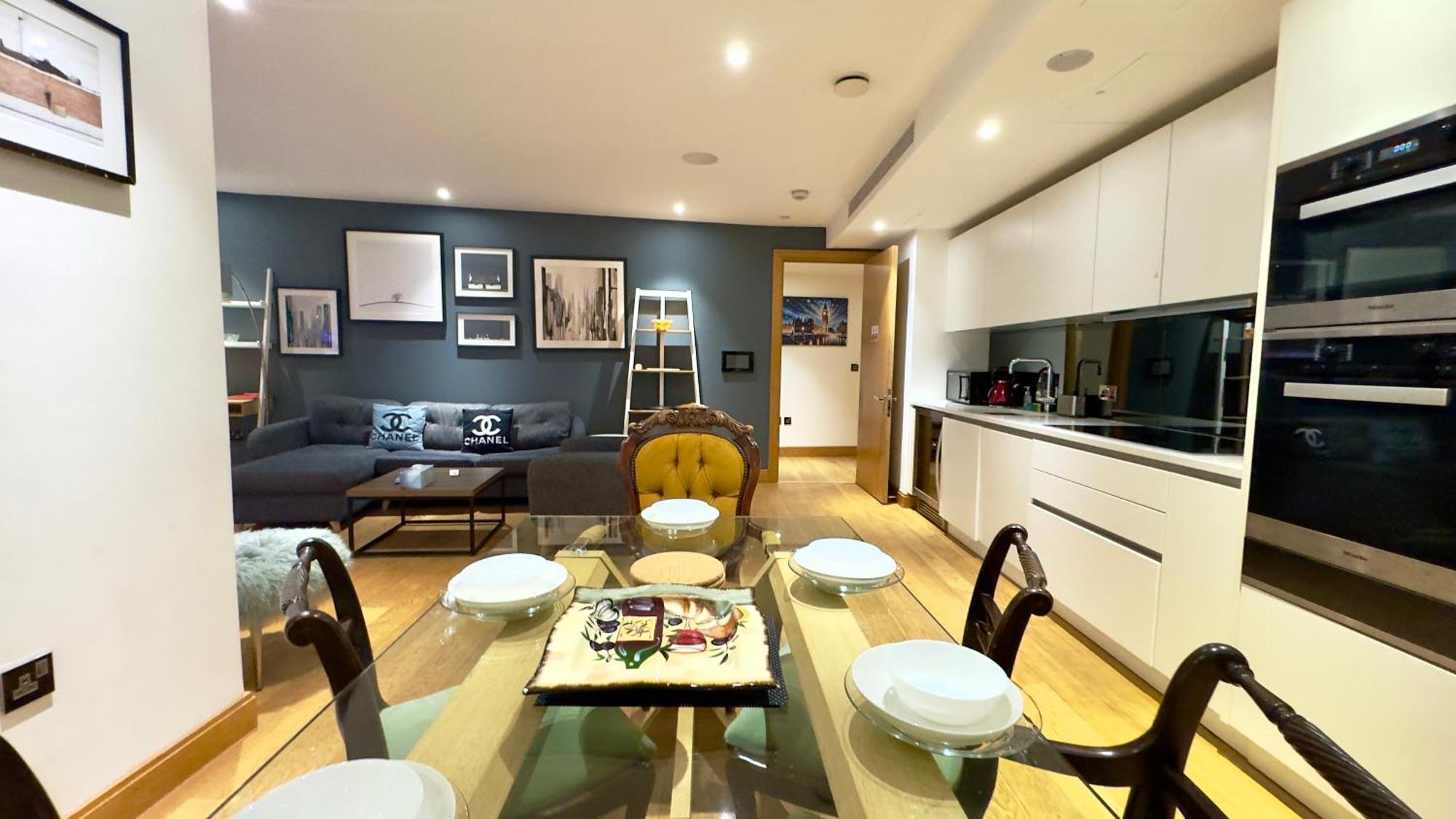 Apartment Luxury 3 Bedroom By Wild London