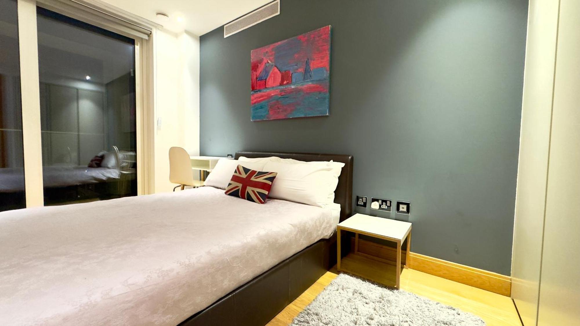 Luxury 3 Bedroom By Wild Apartment London