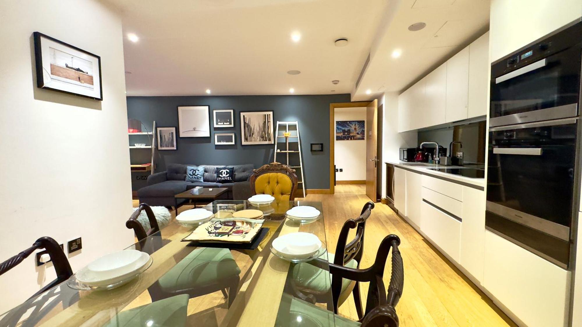 Apartment Luxury 3 Bedroom By Wild London