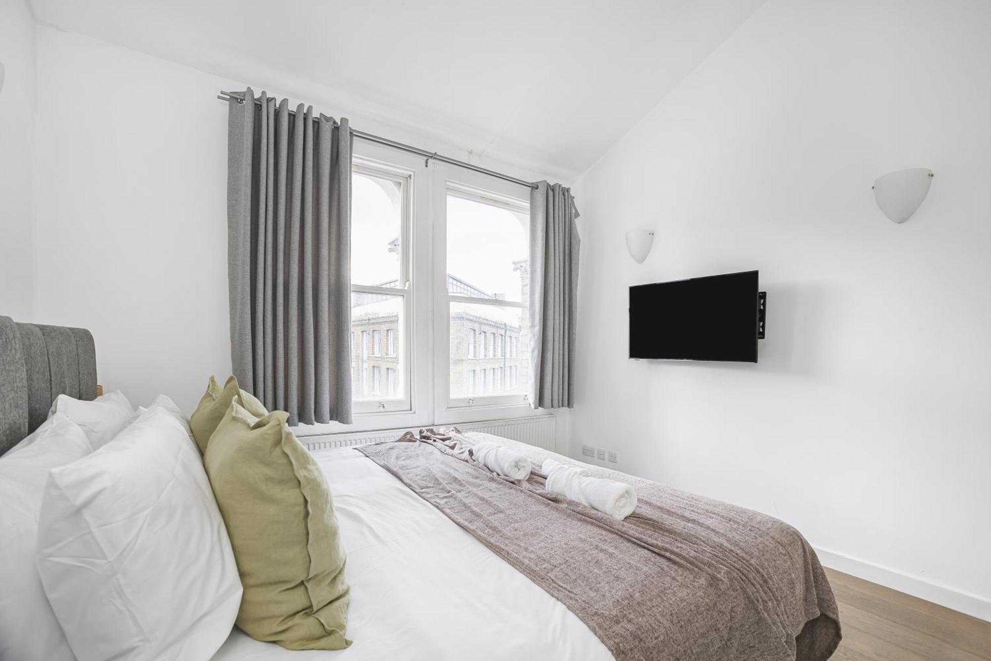 Apartment Great Eastern 3 By Artsy *