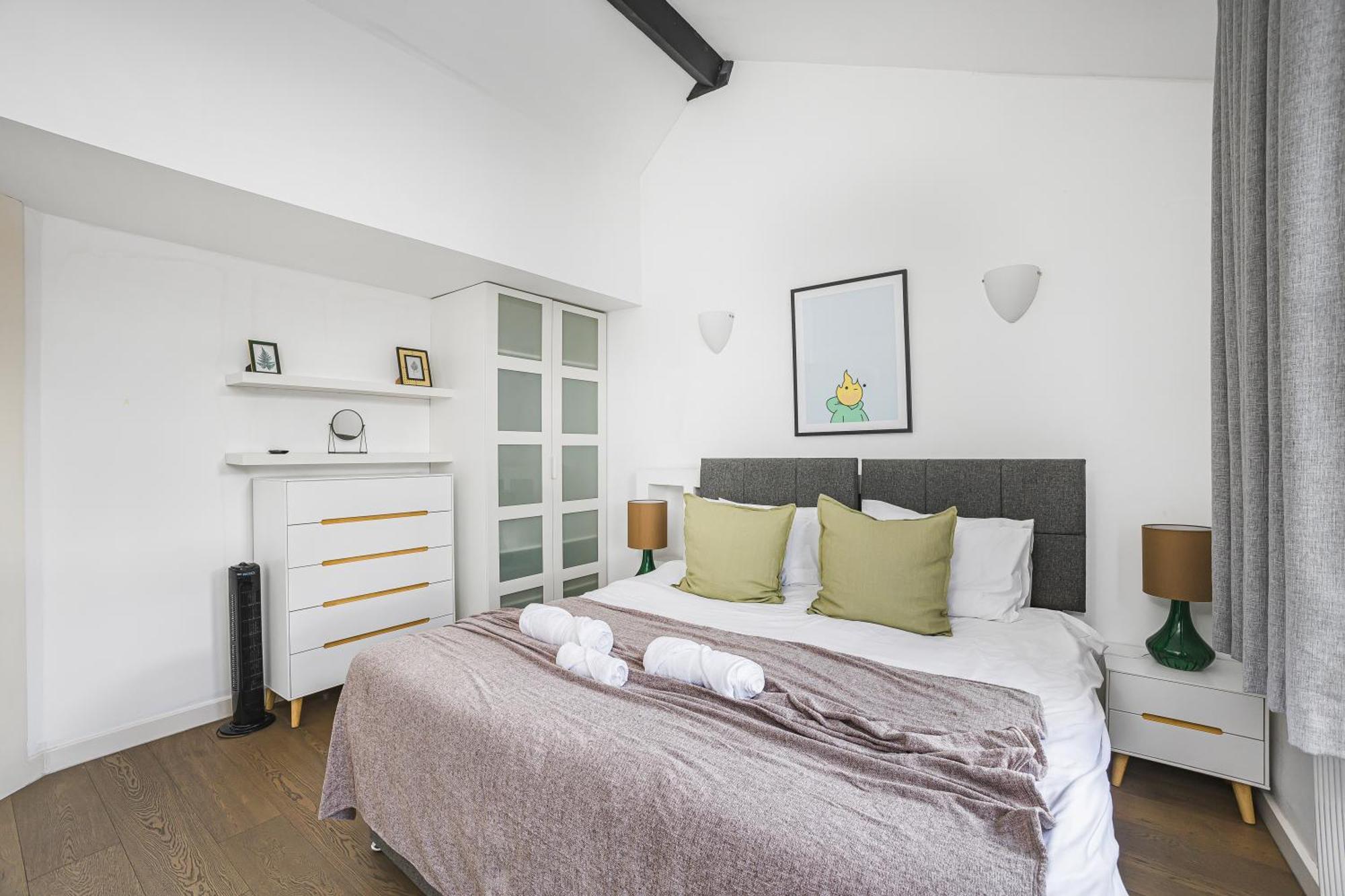 Great Eastern 3 By Artsy Apartment