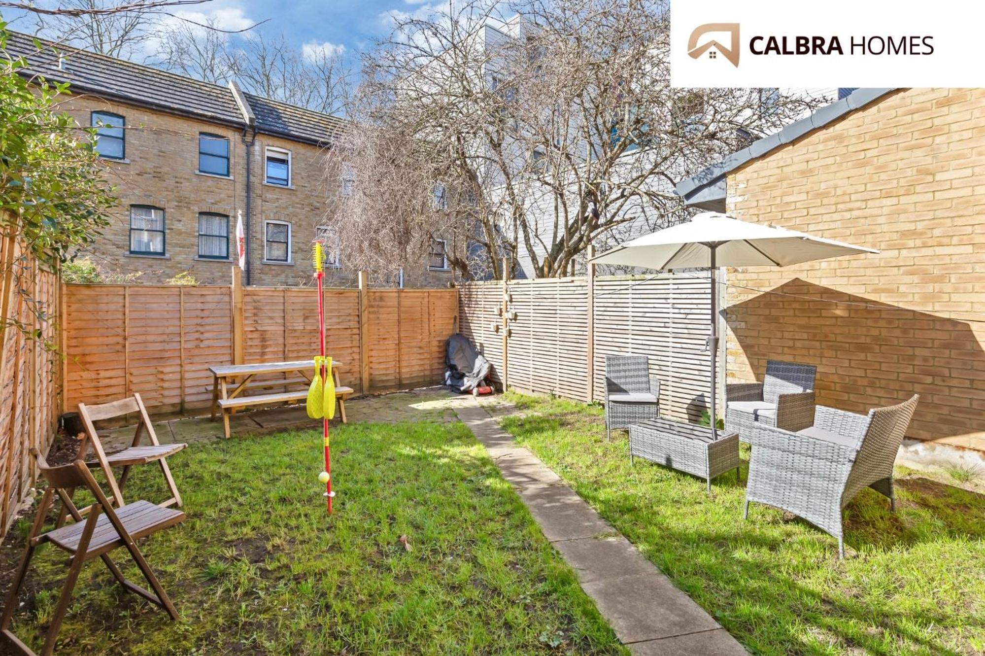The Angel Garden Residence, A Sophisticated 3-bedroom Escape Holiday home London