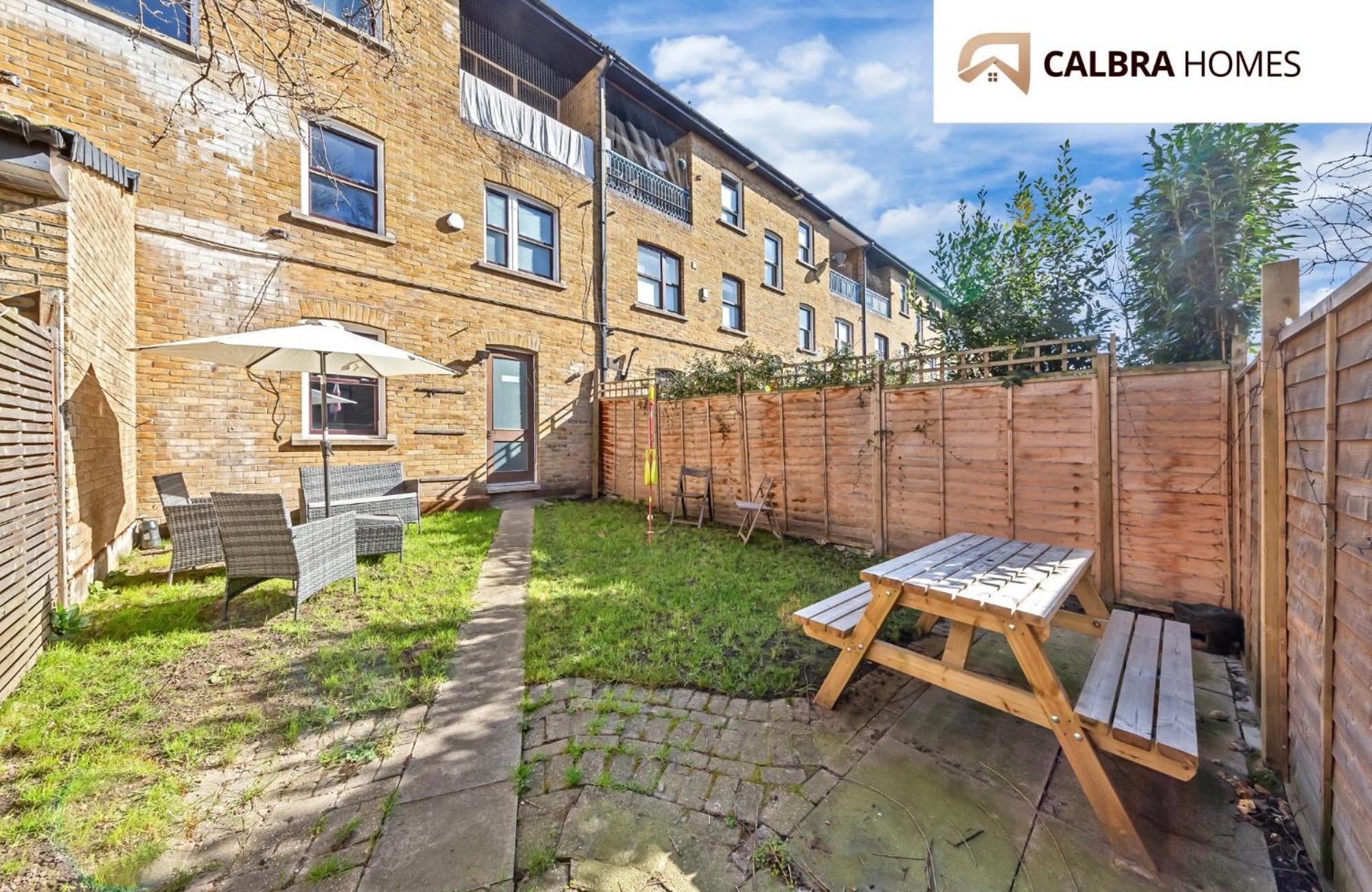 The Angel Garden Residence, A Sophisticated 3-bedroom Escape Holiday home London