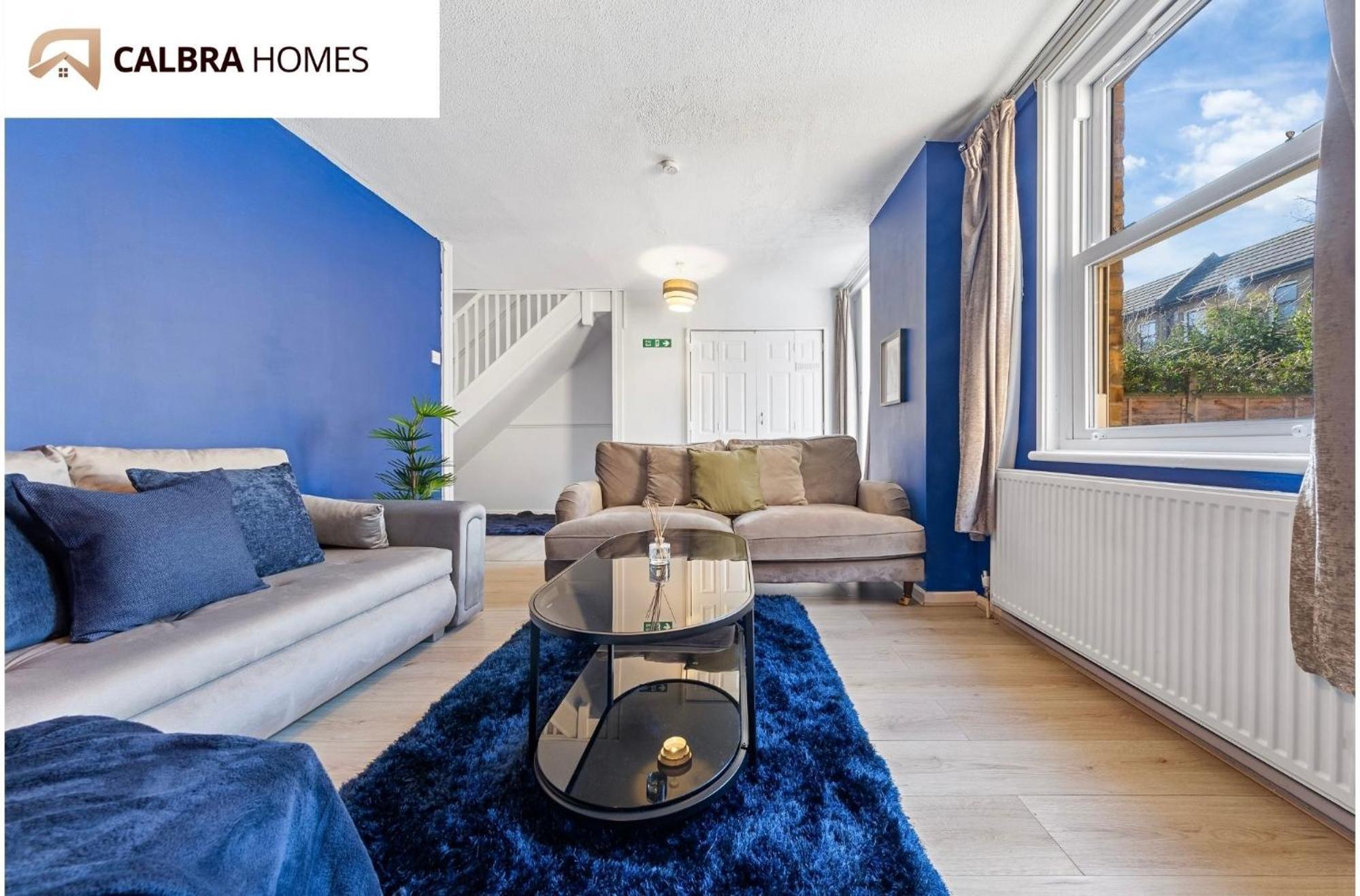 The Angel Garden Residence, A Sophisticated 3-bedroom Escape Holiday home London